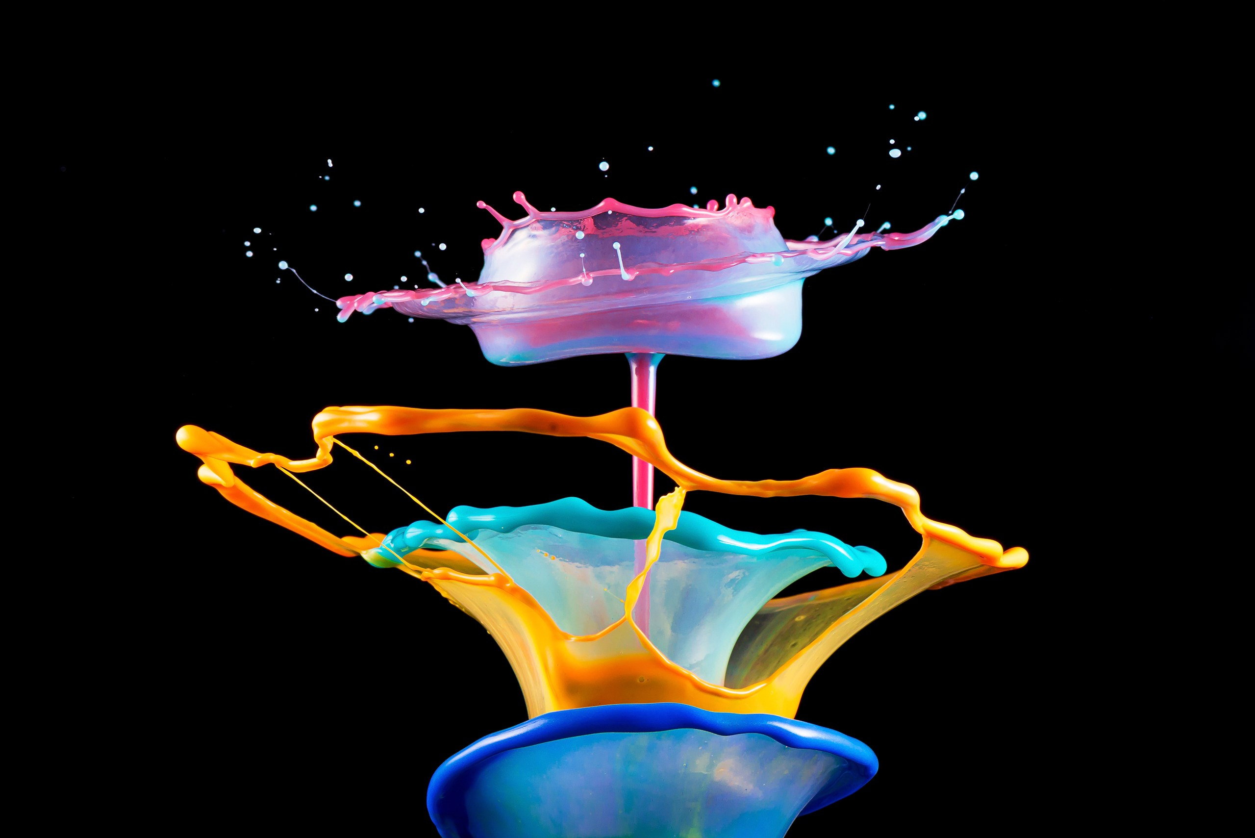 Капли XXL с медузами. Скульптуры из воды Сергея Толмачева