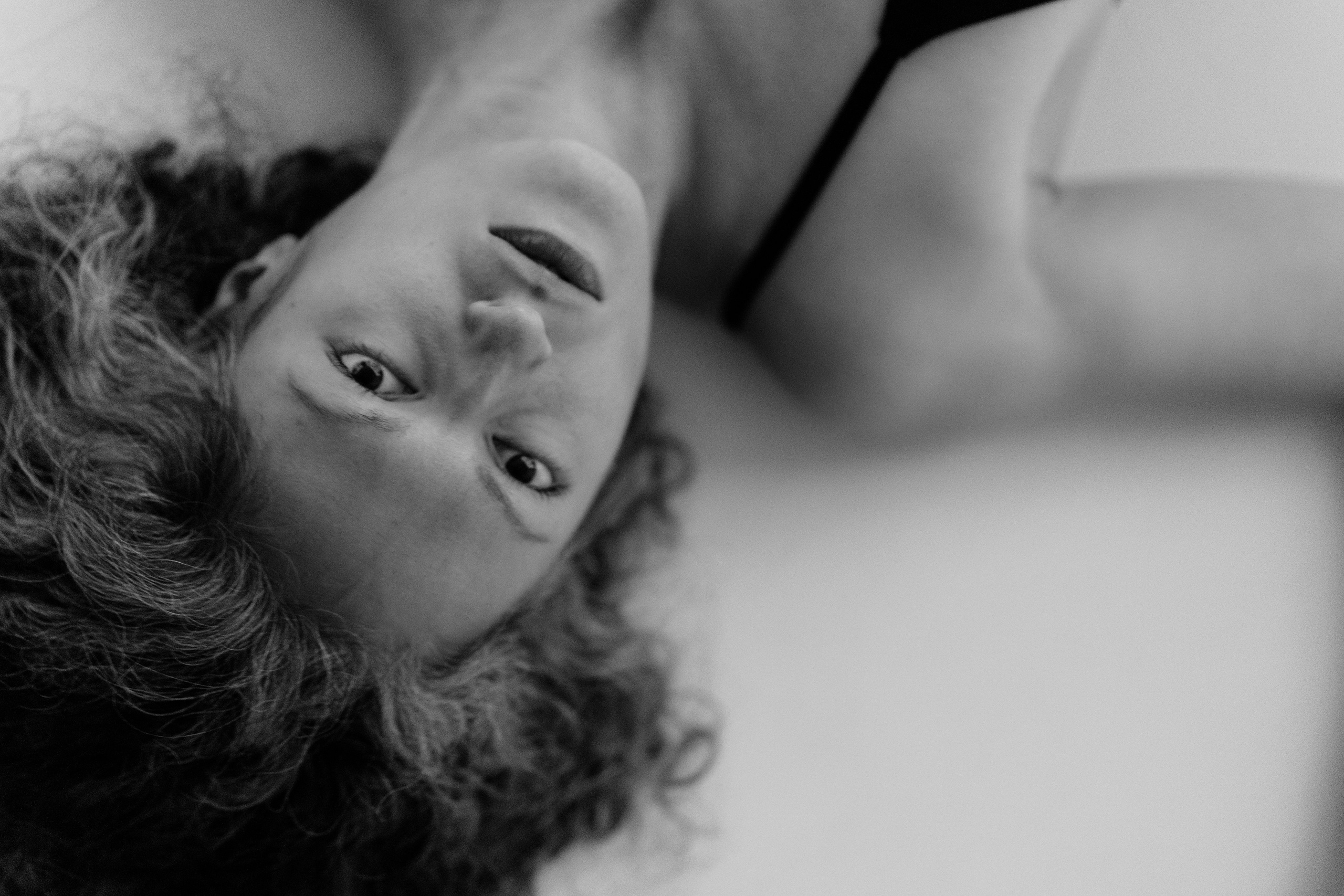 Чувственная фотосессия в студии. Женский фотограф в Красноярске