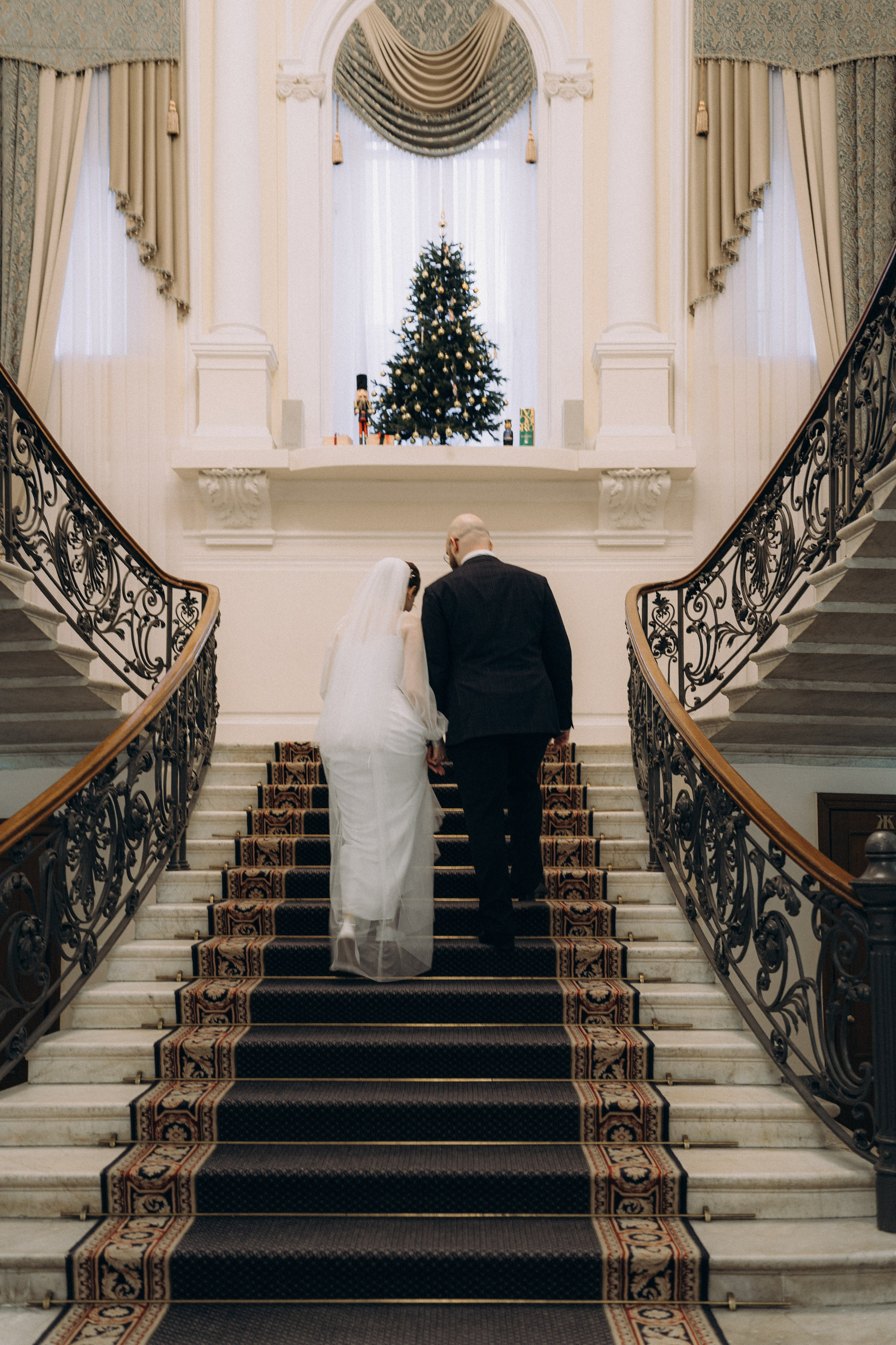 СВАДЕБНАЯ СЬЕМКА ВО ВТОРОМ ДВОРЦЕ (ДЕКАБРЬ) ТАКЖЕ СЬЕМКА В СТУДИИ НА ЧЕРНЫШЕВСКОЙ. Профессиональный фотограф, Санкт-Петербург — Виктория Богомолова