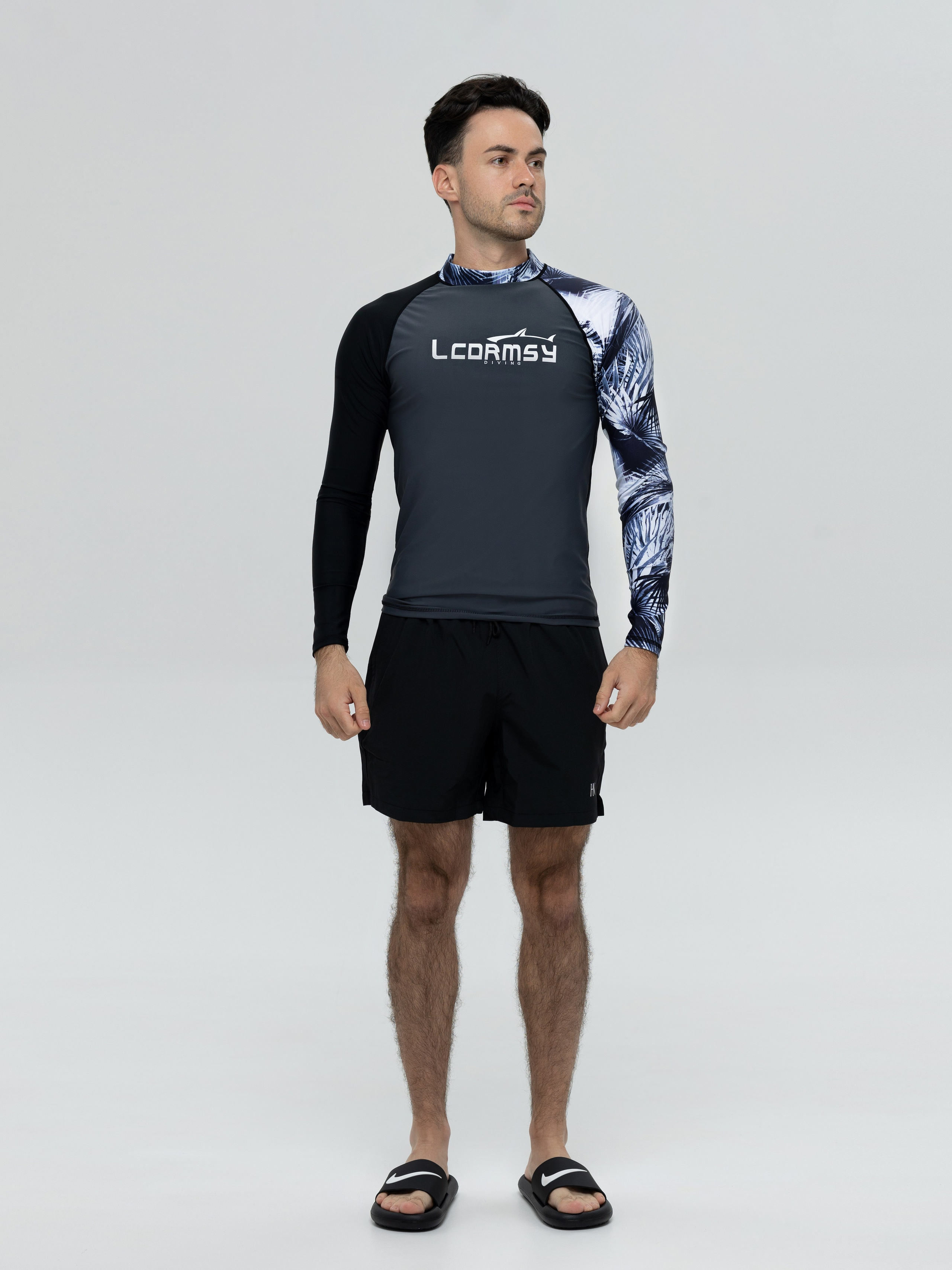 Гидрокостюмы. Агенство визуального контента