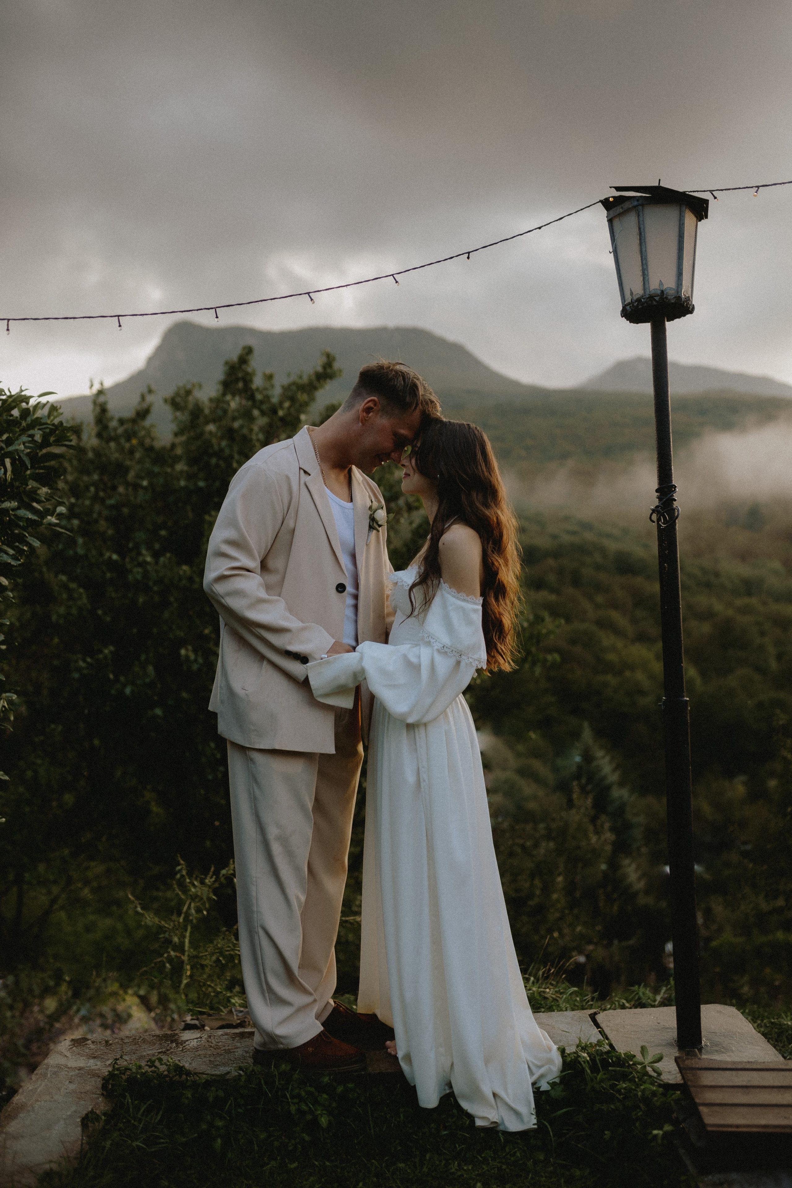 Дима и Настя | Rainy mountain wed | Крым. Свадебный фотограф в Санкт-Петербурге Анастасия Селиванова