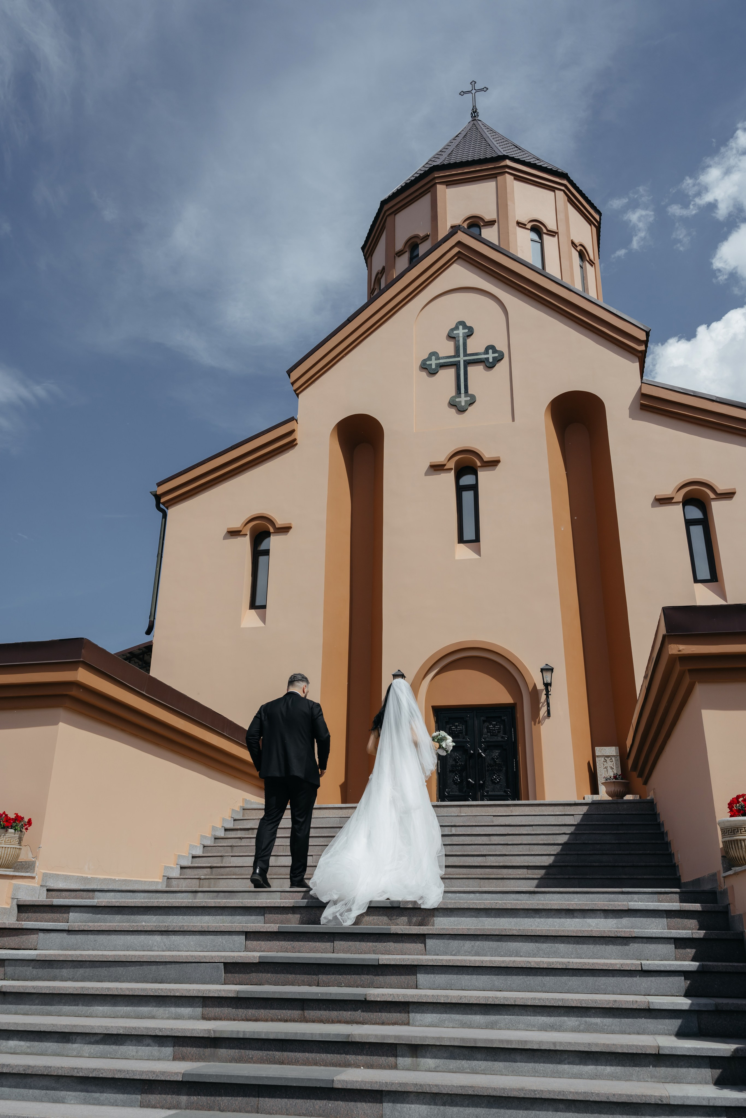 Артем и Лусине. Свадебный фотограф Красноярск Вязьминова Мария