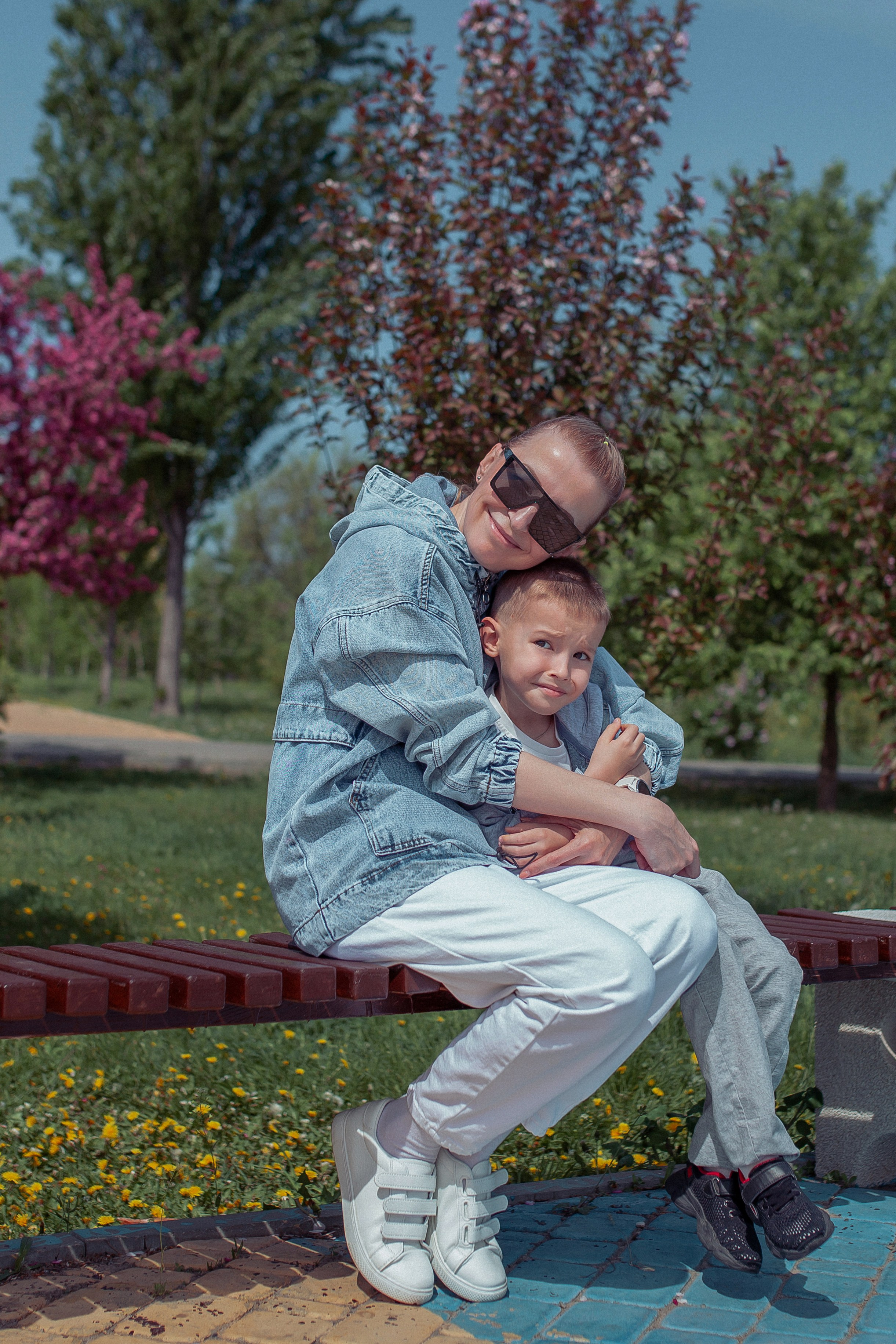 Семья Марии и Антона в весеннем цветении. Фотограф в Волгограде Норченко Светлана