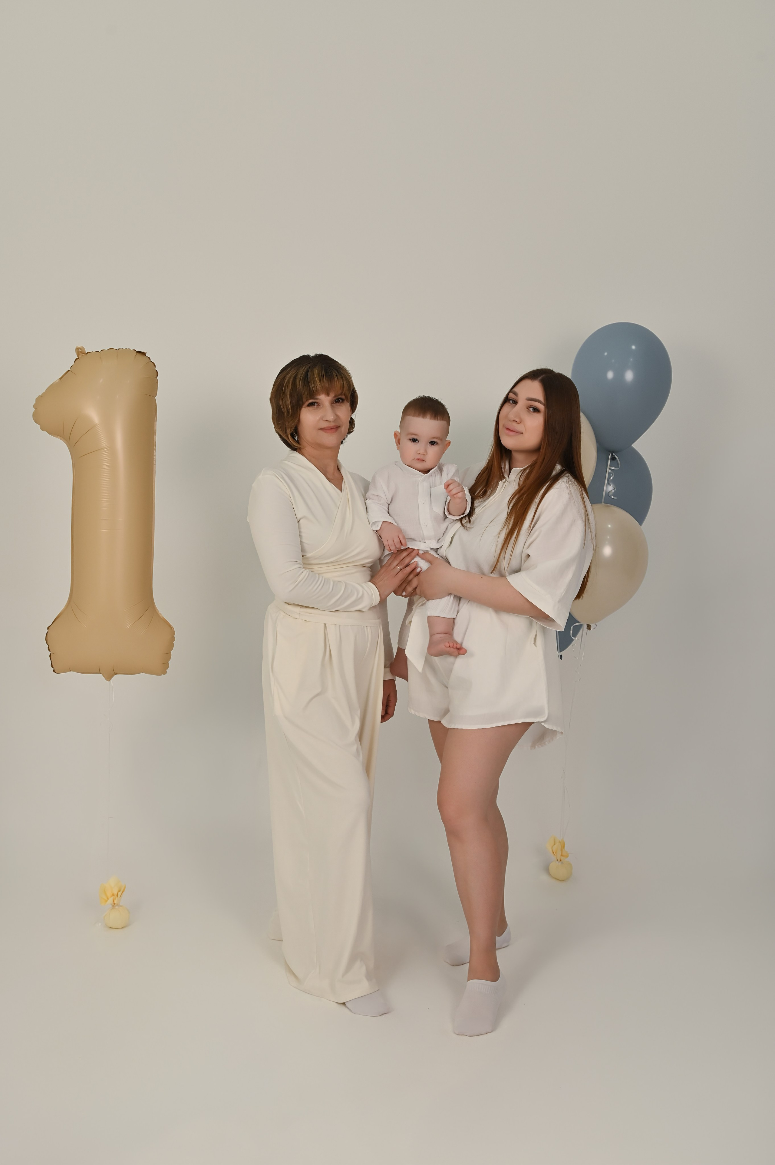 Адам годик и семейная. Фотограф Новорожденных и семейный Элла Огай г. Сатпаев