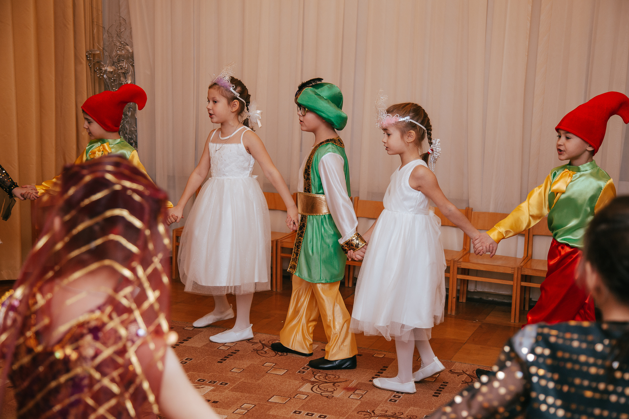 Новый год в саду. Свадебный Семейный Репортажный фотограф в Москве