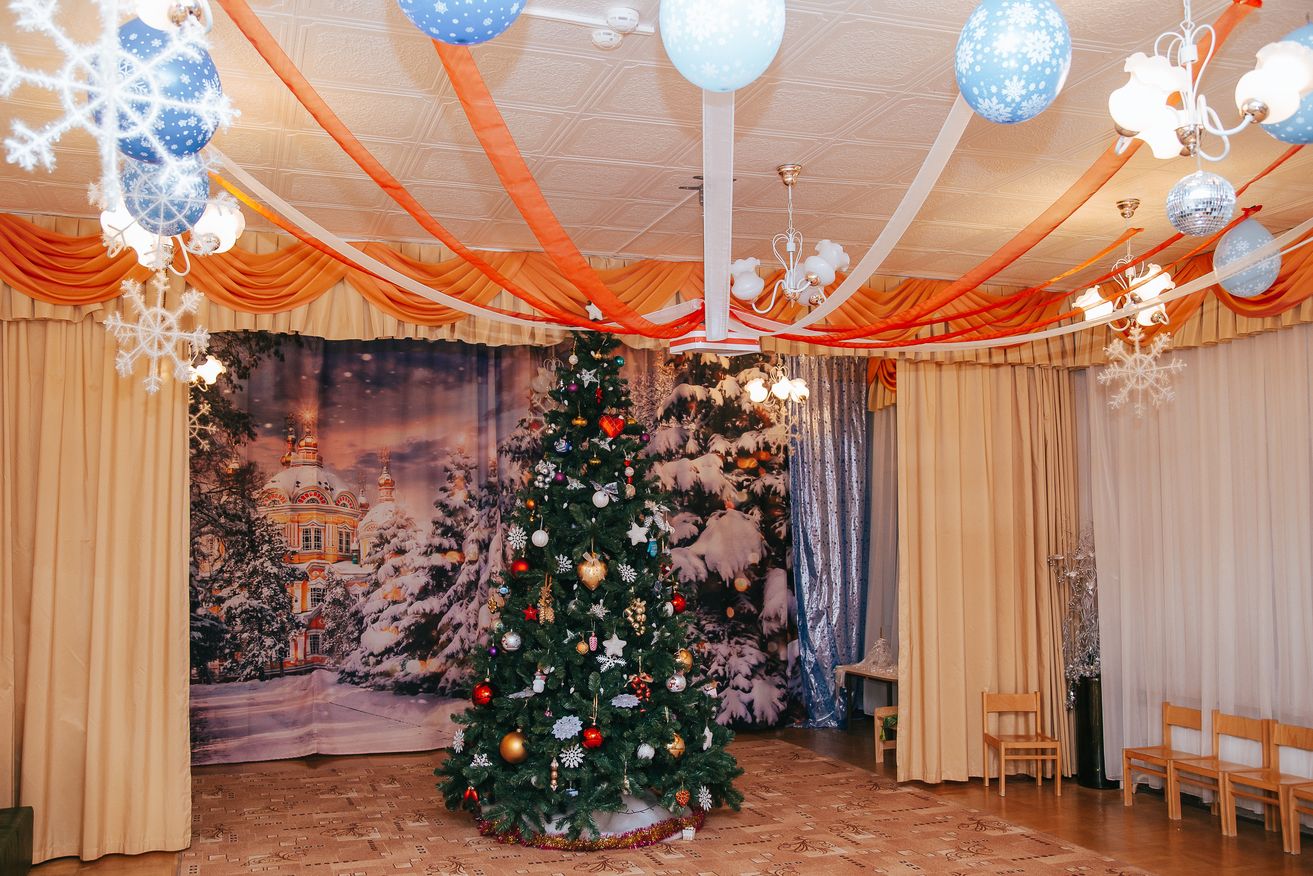 Новый год в саду. Свадебный Семейный Репортажный фотограф в Москве