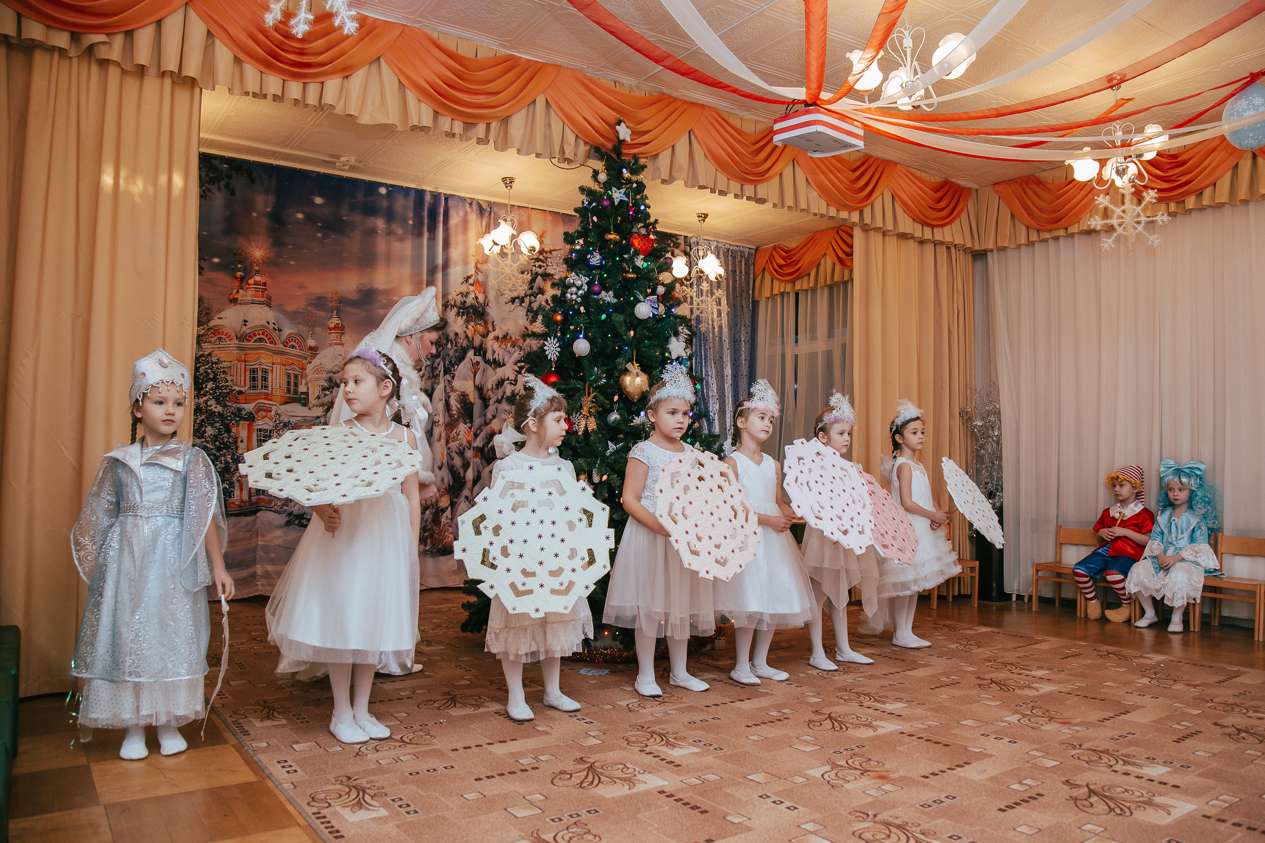 Новый год в саду. Свадебный Семейный Репортажный фотограф в Москве