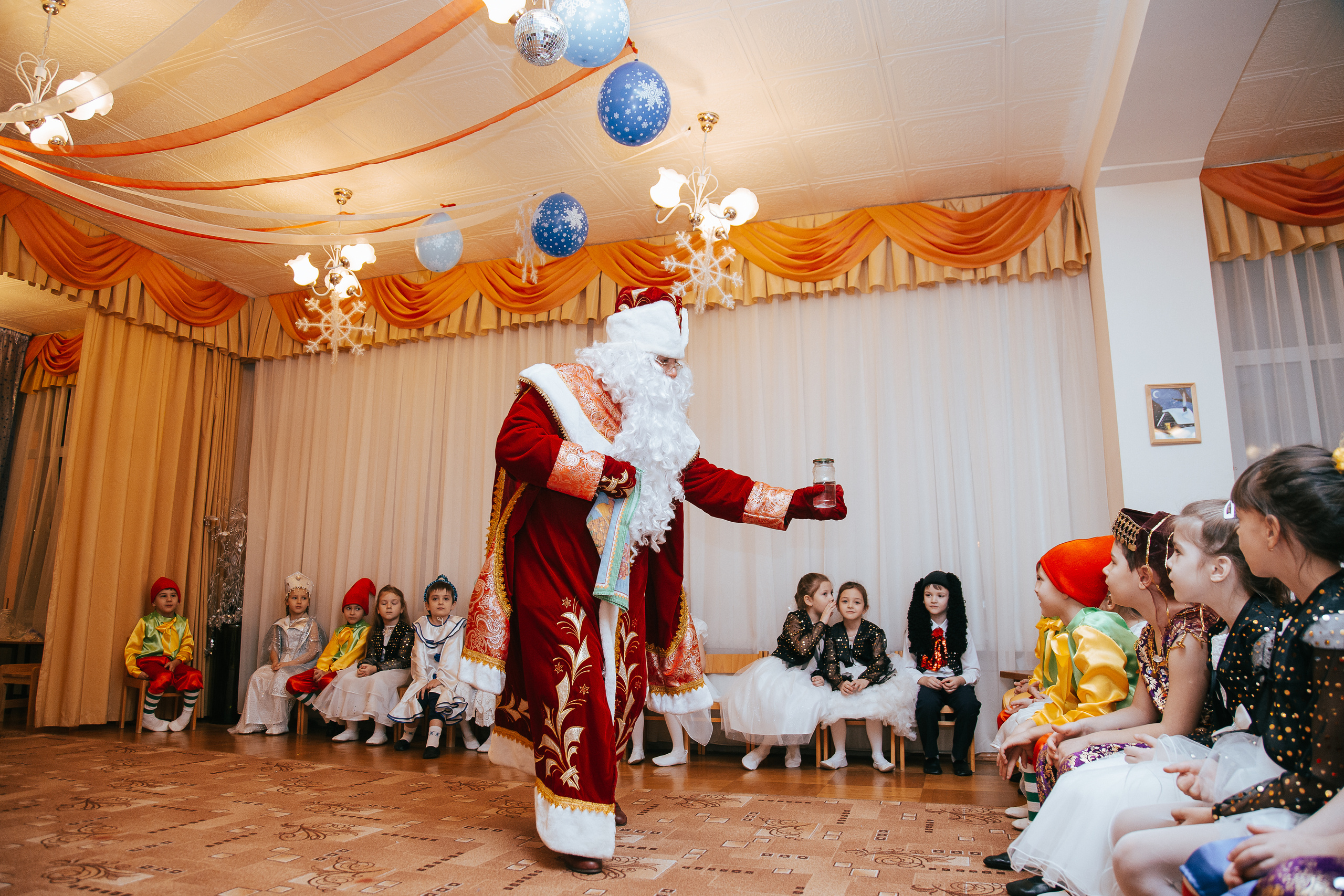 Новый год в саду. Свадебный Семейный Репортажный фотограф в Москве