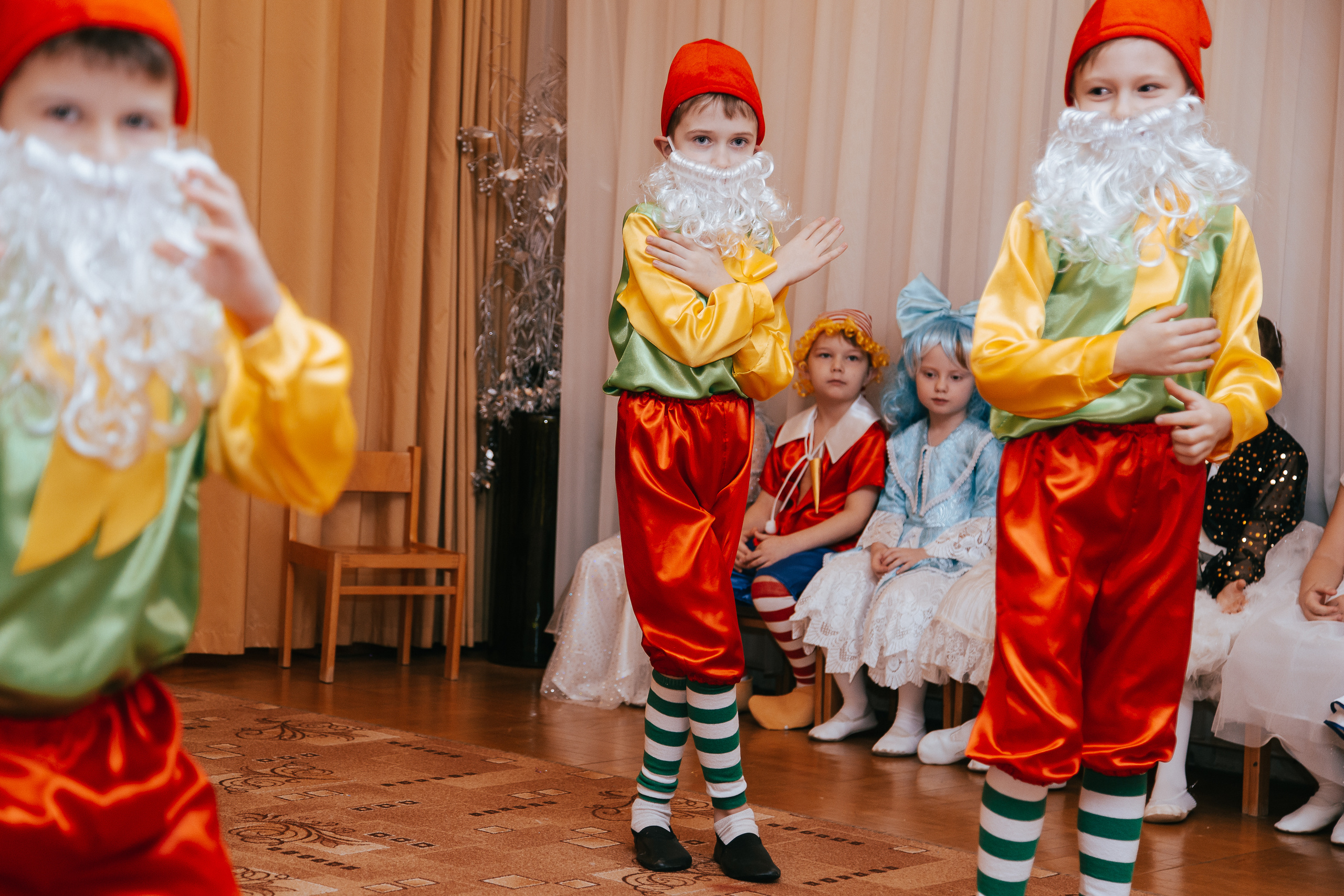 Новый год в саду. Свадебный Семейный Репортажный фотограф в Москве