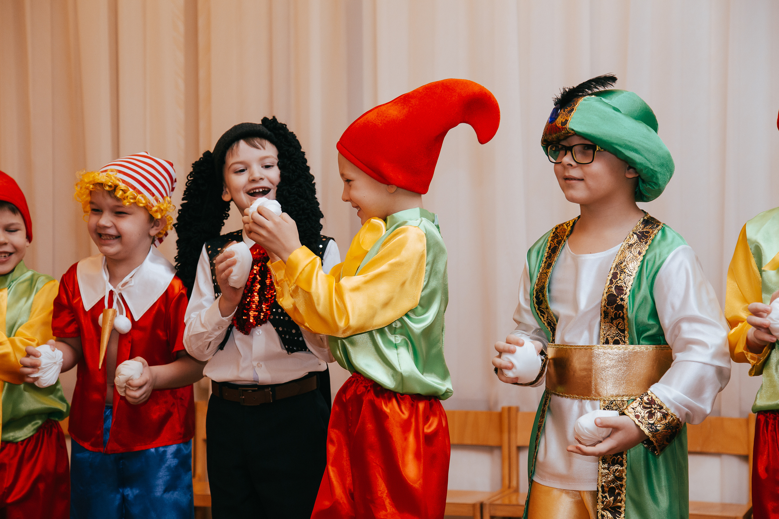 Новый год в саду. Свадебный Семейный Репортажный фотограф в Москве