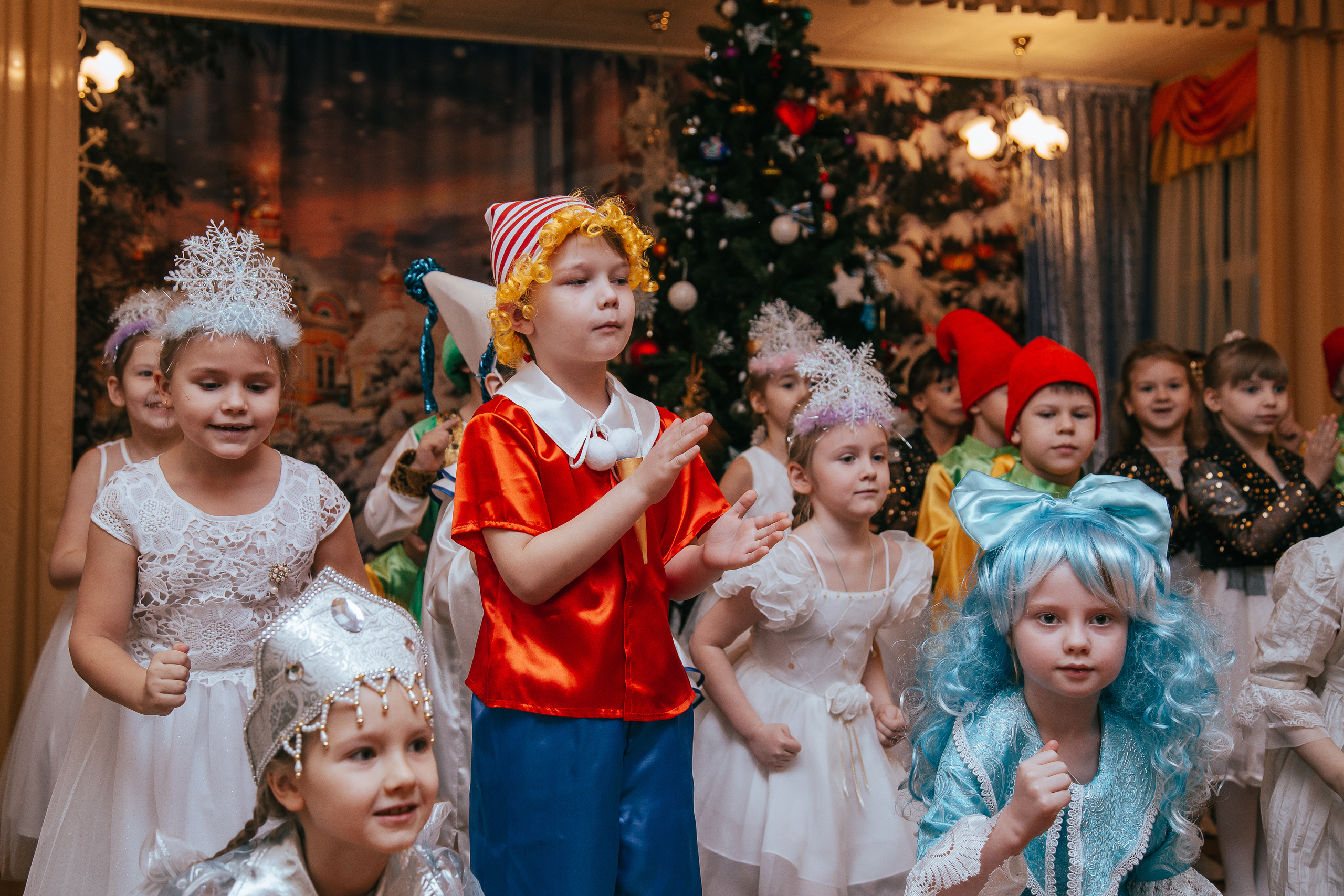 Новый год в саду. Свадебный Семейный Репортажный фотограф в Москве