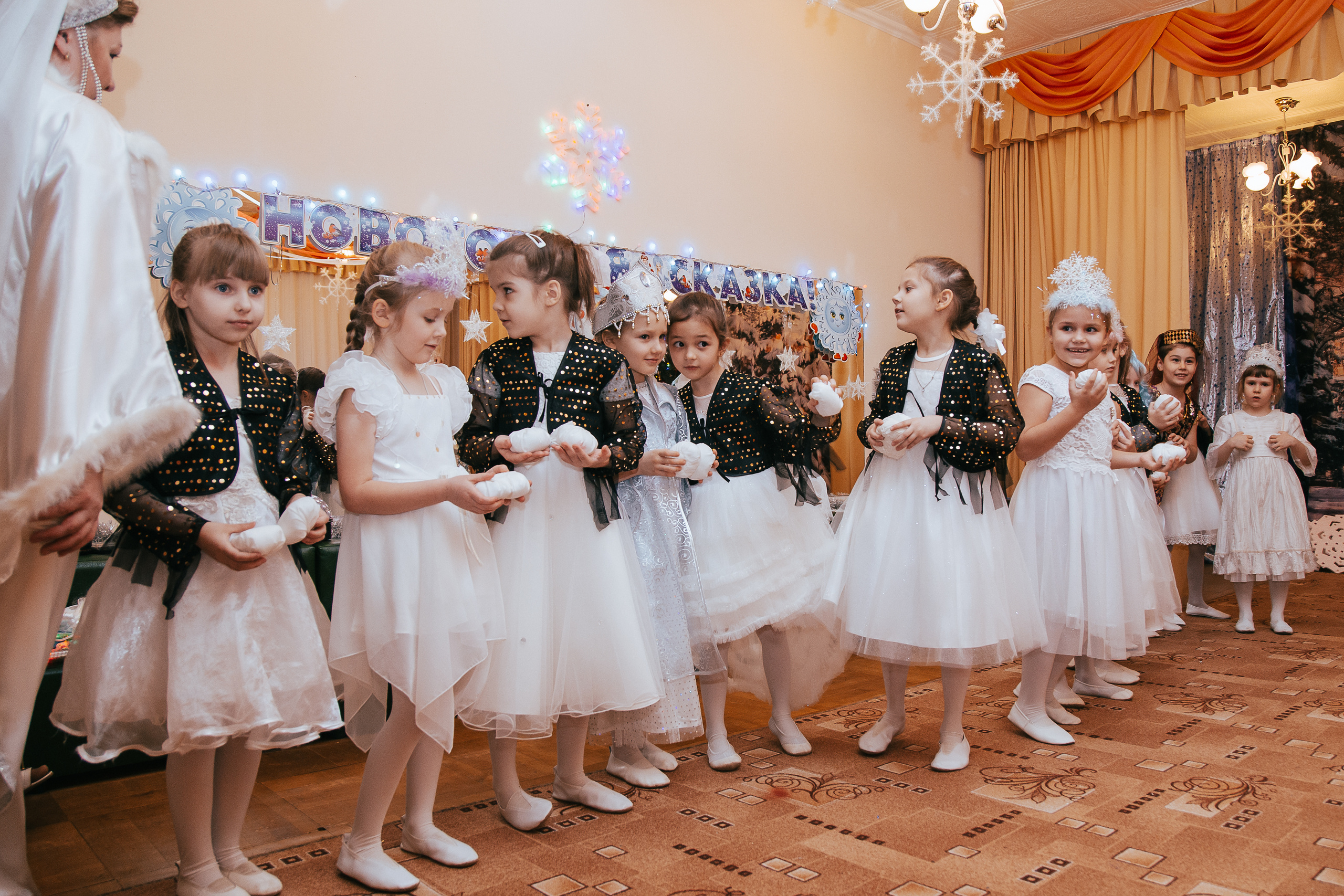 Новый год в саду. Свадебный Семейный Репортажный фотограф в Москве