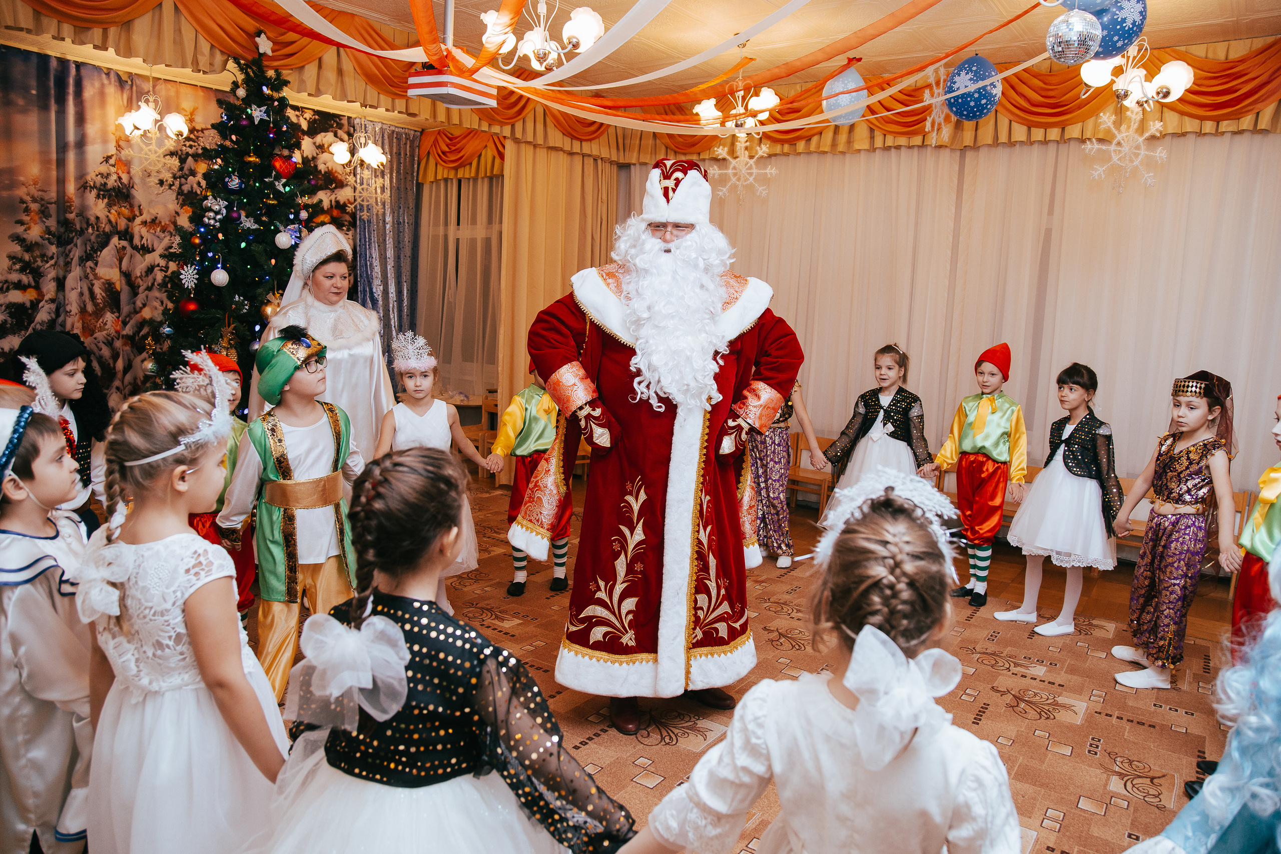 Новый год в саду. Свадебный Семейный Репортажный фотограф в Москве