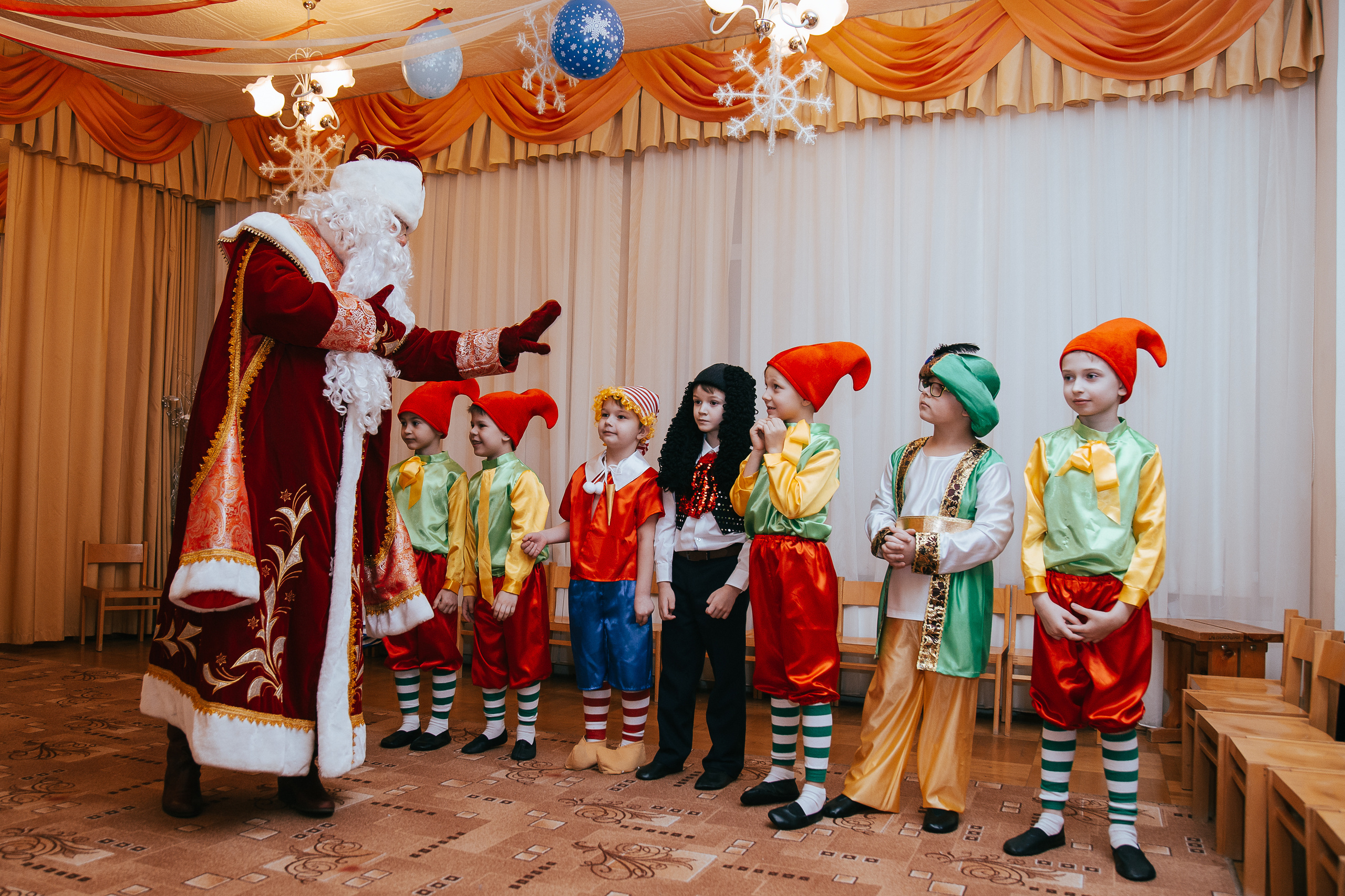 Новый год в саду. Свадебный Семейный Репортажный фотограф в Москве