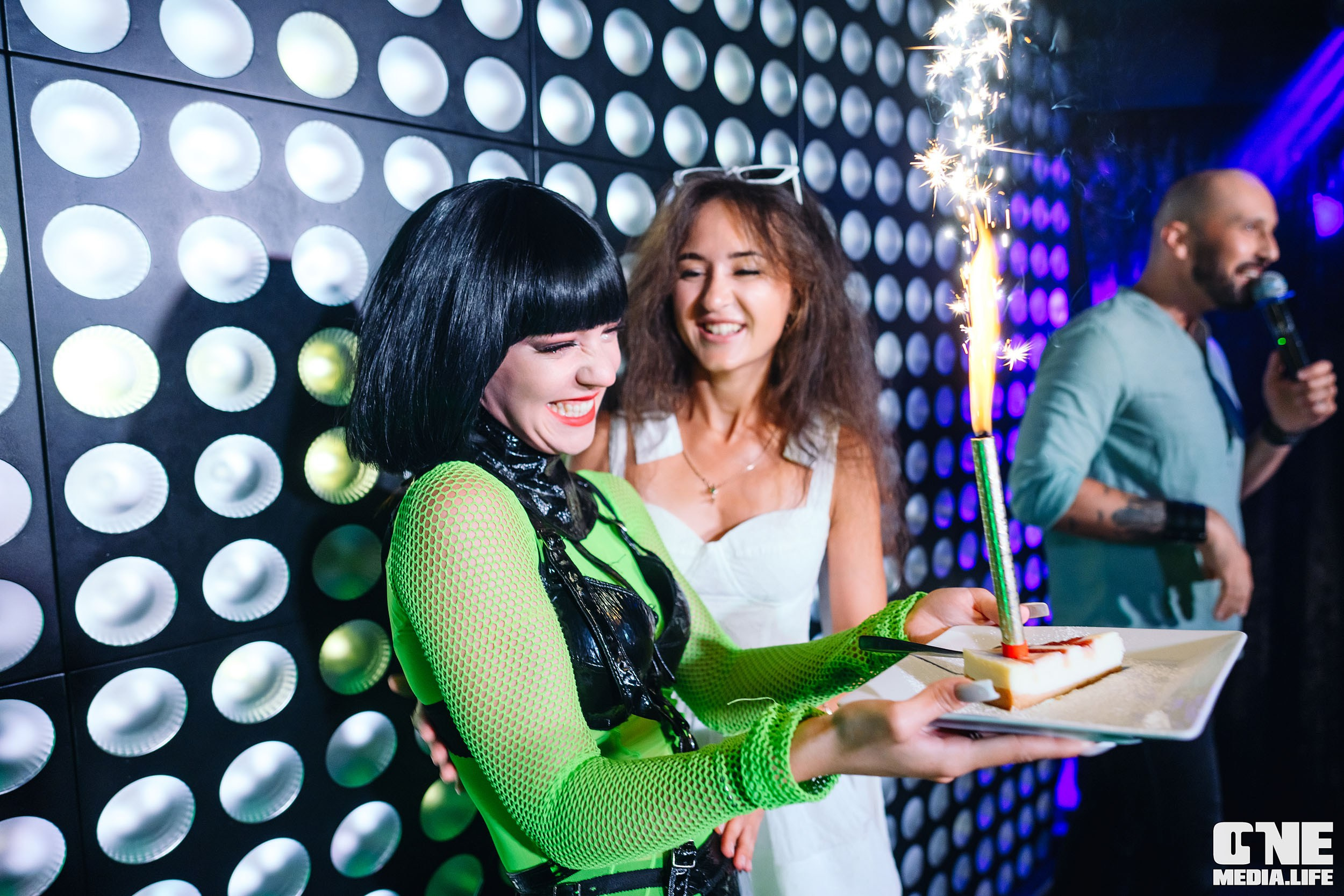 Фоторепортаж из караоке-клуба Эйфория. One Media Life: фоторепортажи, фотоотчеты с мероприятий и заведений