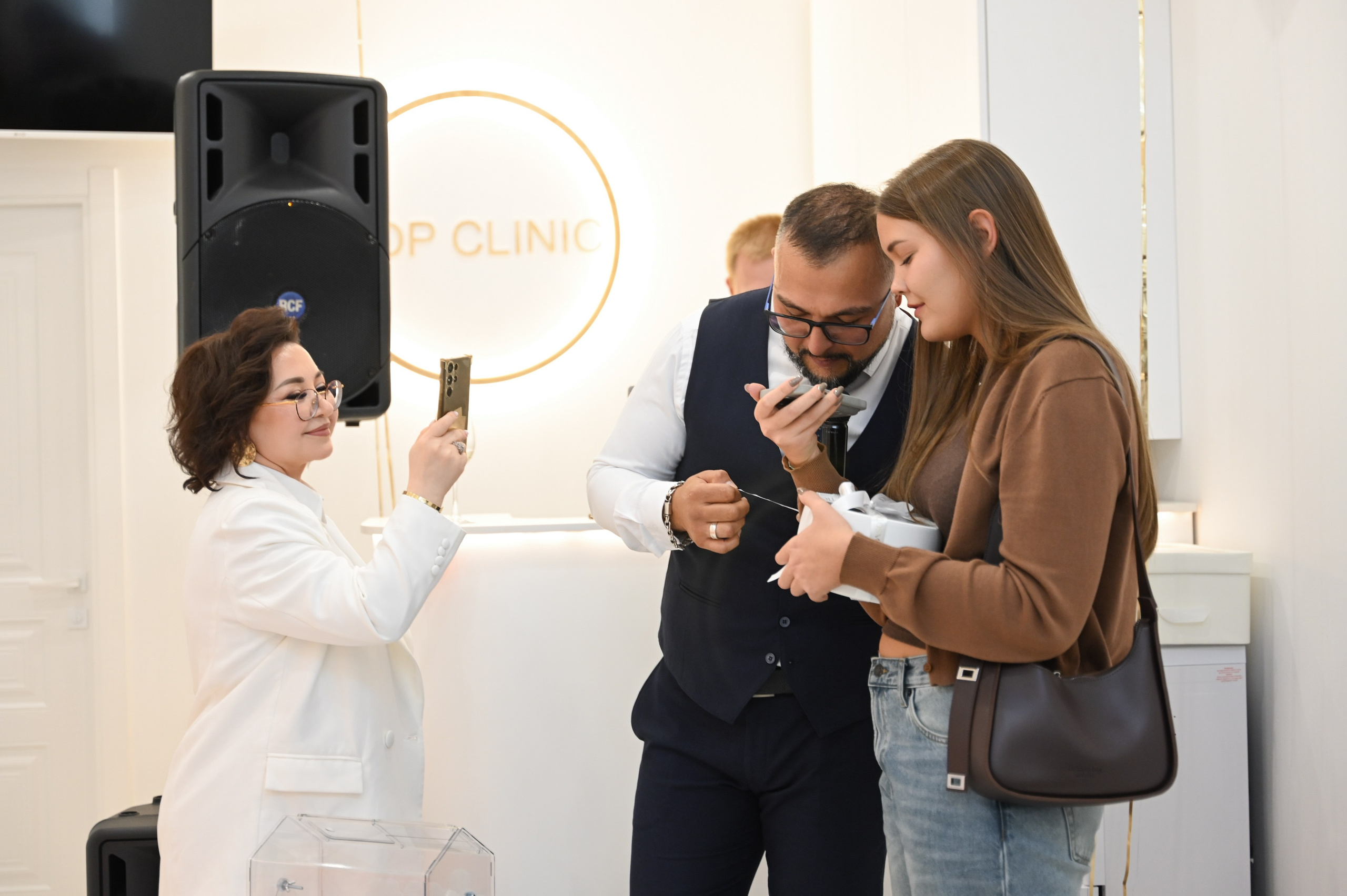 Открытие клиники «TOP CLINIC». Свадебный и семейный фотограф в Уфе Александров Максим