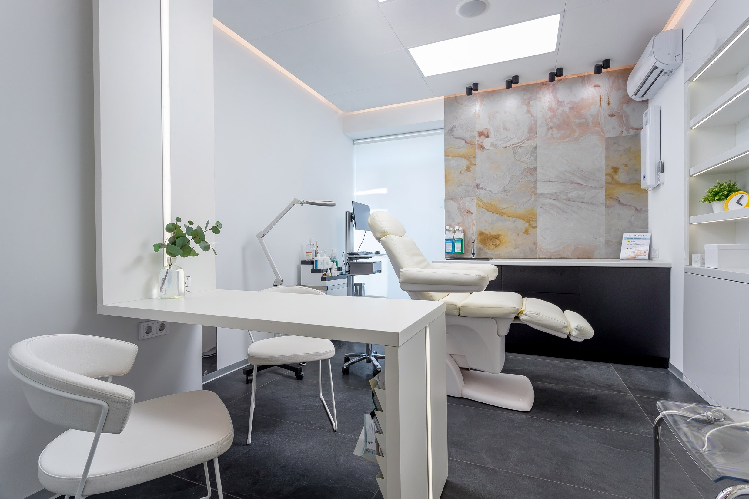 Medical centers. Interior photographer Vitalii in Portland and Vancouver