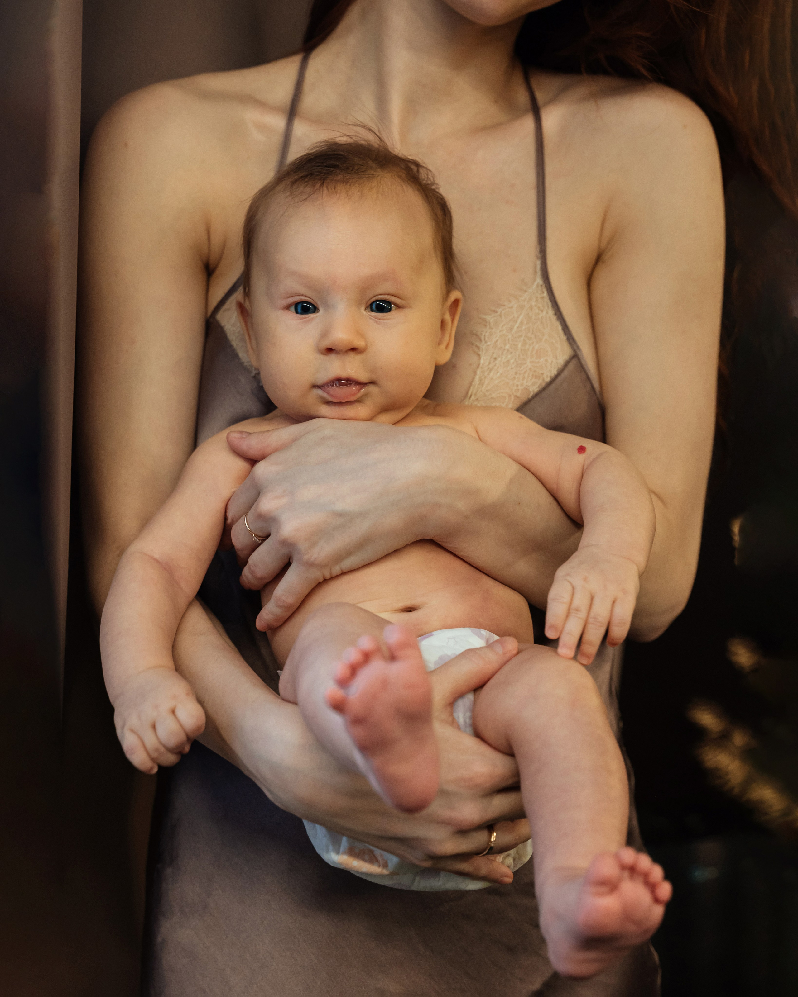 Домашняя семейная фотосессия с новорожденным малышом. Фотограф в Нижневартовске Анна Стрельцова