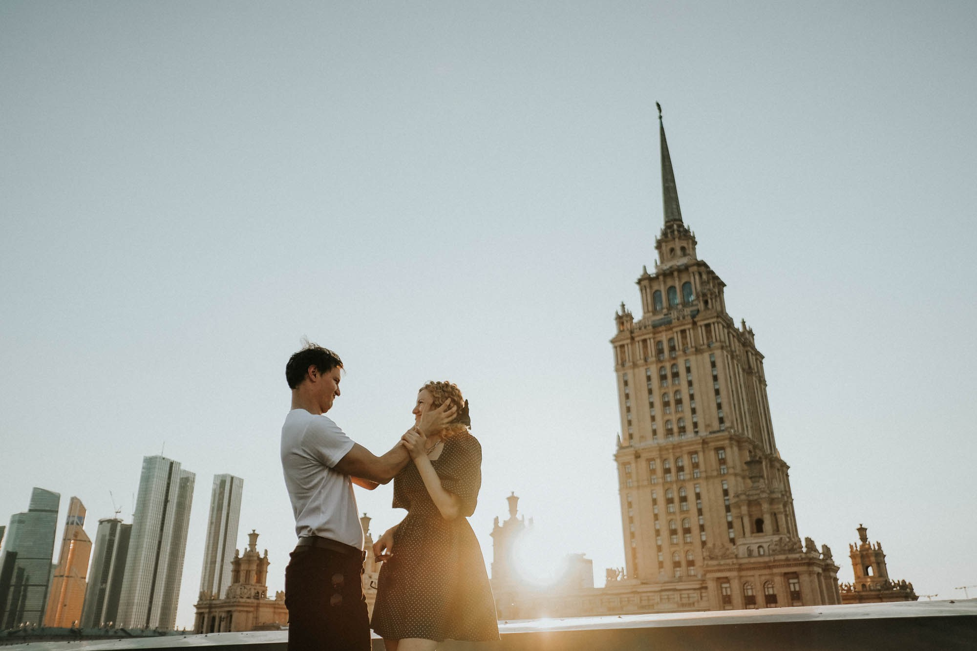 «полезли на крышу?» — «давай!». Свадебный фотограф Александра Тюлякова