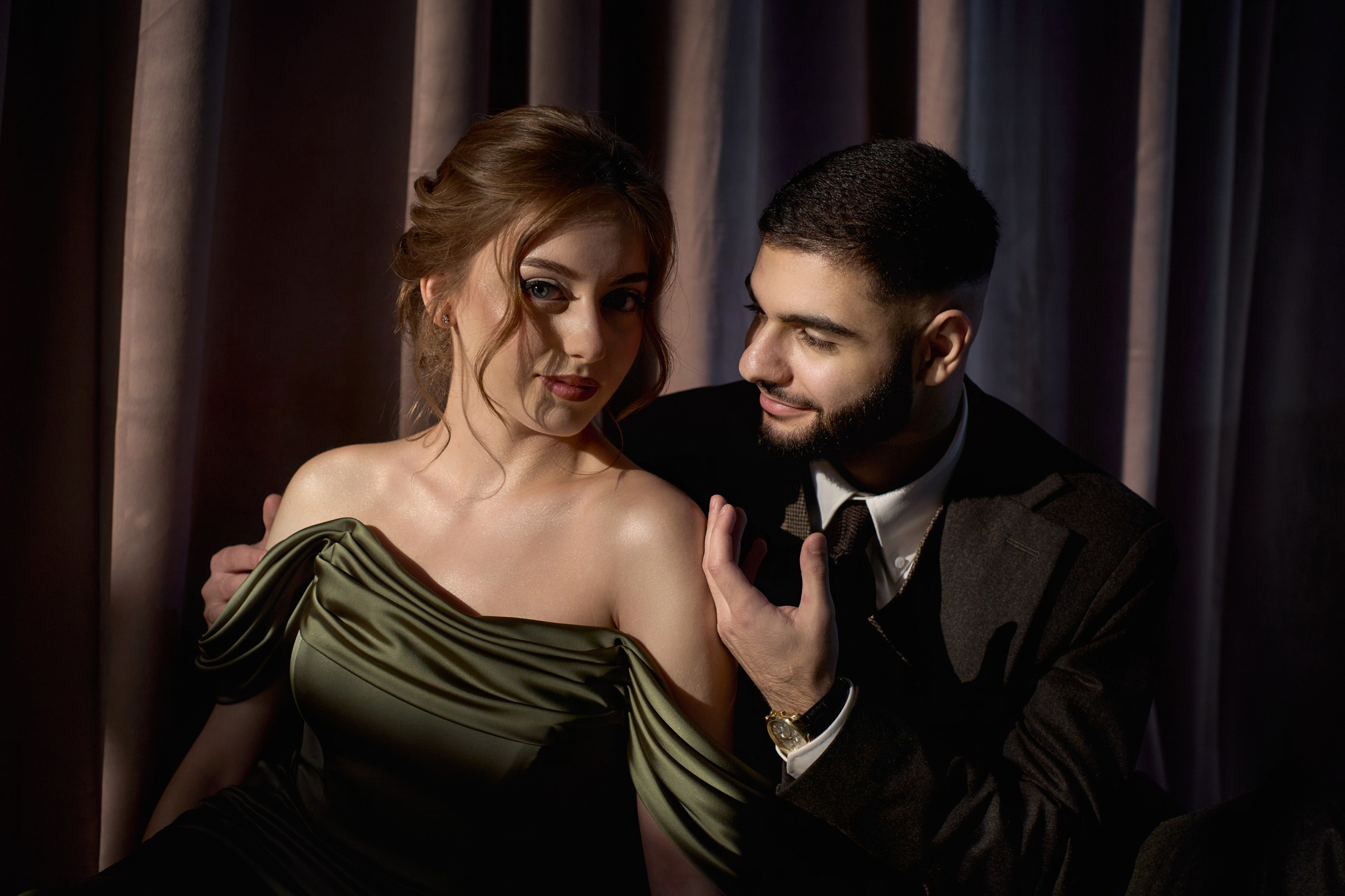 Красивое и чувственное сватовство Рафаэля & Алины в GOLDEN PALACE от ТВИНС СТУДИО. ТВИНС СТУДИО — лучшие свадебные фотографы и видеографы в Краснодаре