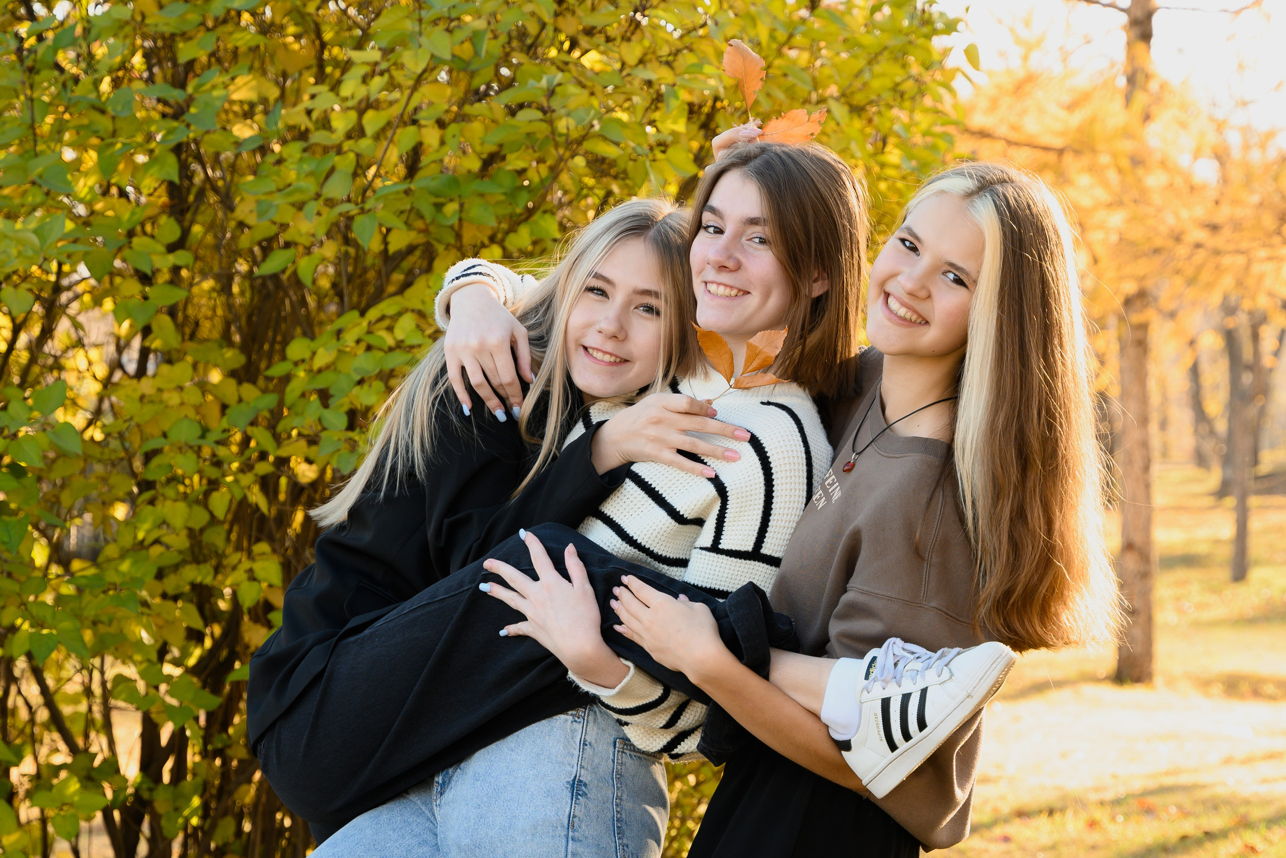 Фотоальбомы для старшеклассников 9-11 класс. Профессиональный фотограф в г. Красноярске Татьяна Арлакова