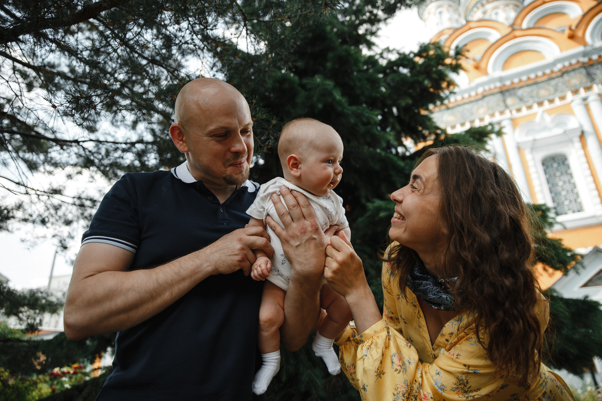 Крещение в Храме Григория Неокесарийского на Б. Полянке в Москве. Фотограф на Крещение Москва