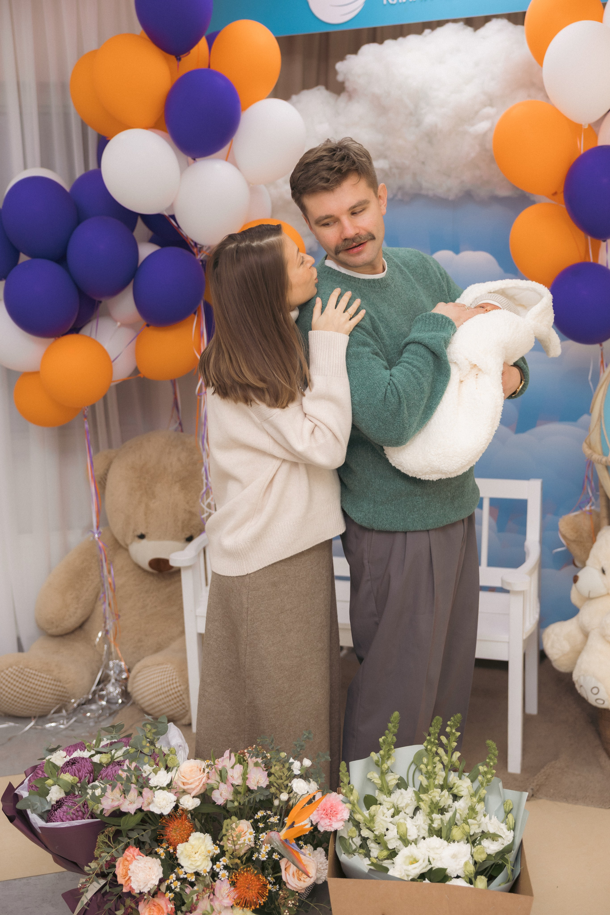 Выписка Наума. Клинический госпиталь MD GROUP на Севастопольском проспекте. Фотограф на роды в Москве. Фото и видео родов. Фотопроект «Продолжение рода»