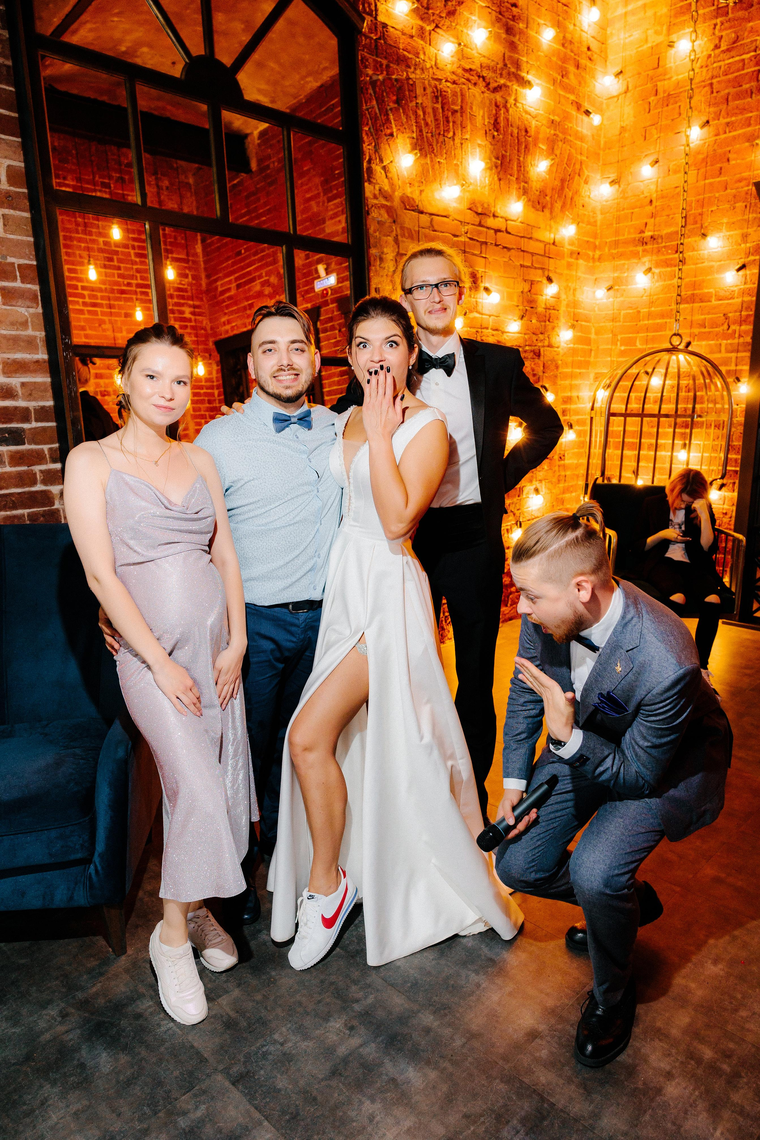 Фото с молодоженами. Илья Сергеев - Ведущий мероприятий Тверь, Москва, Россия