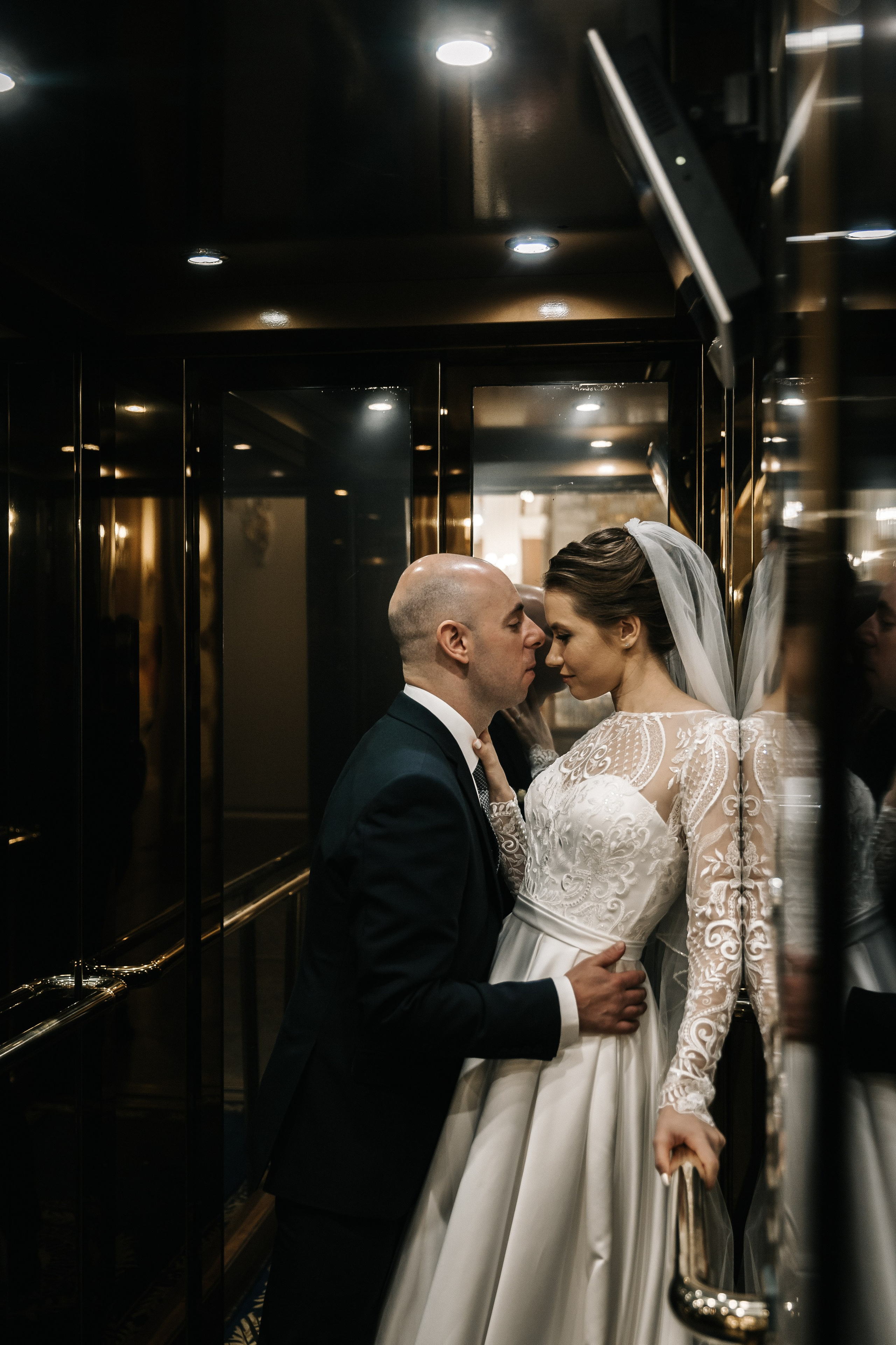 ОКТЯБРЬ | Дворец № 1 Талион, Особняк военного министра. Свадебный фотограф в Санкт-Петербурге Полина Корзухина