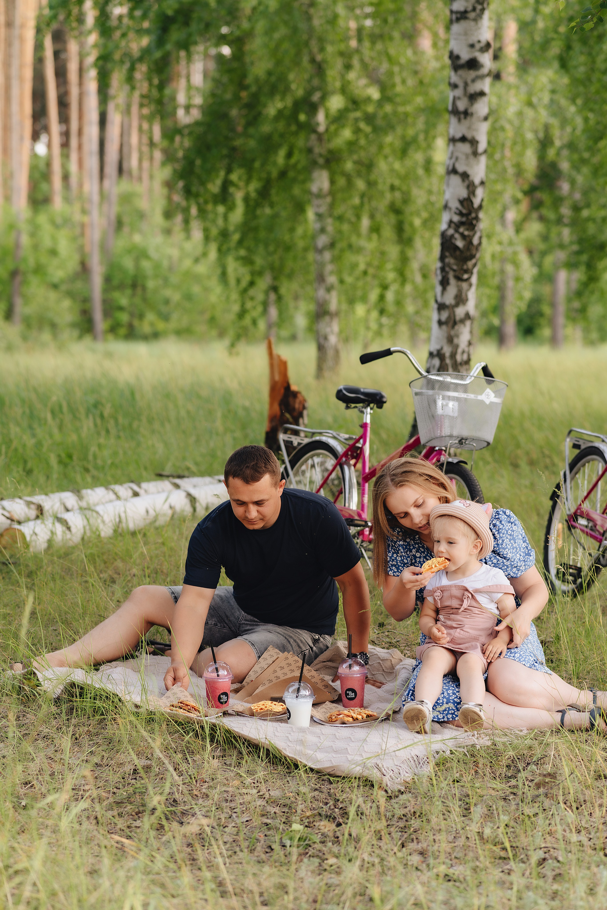 Семейная прогулка | Съемка для кофейни. Фотограф Карина Шмулёва. Воронеж и область