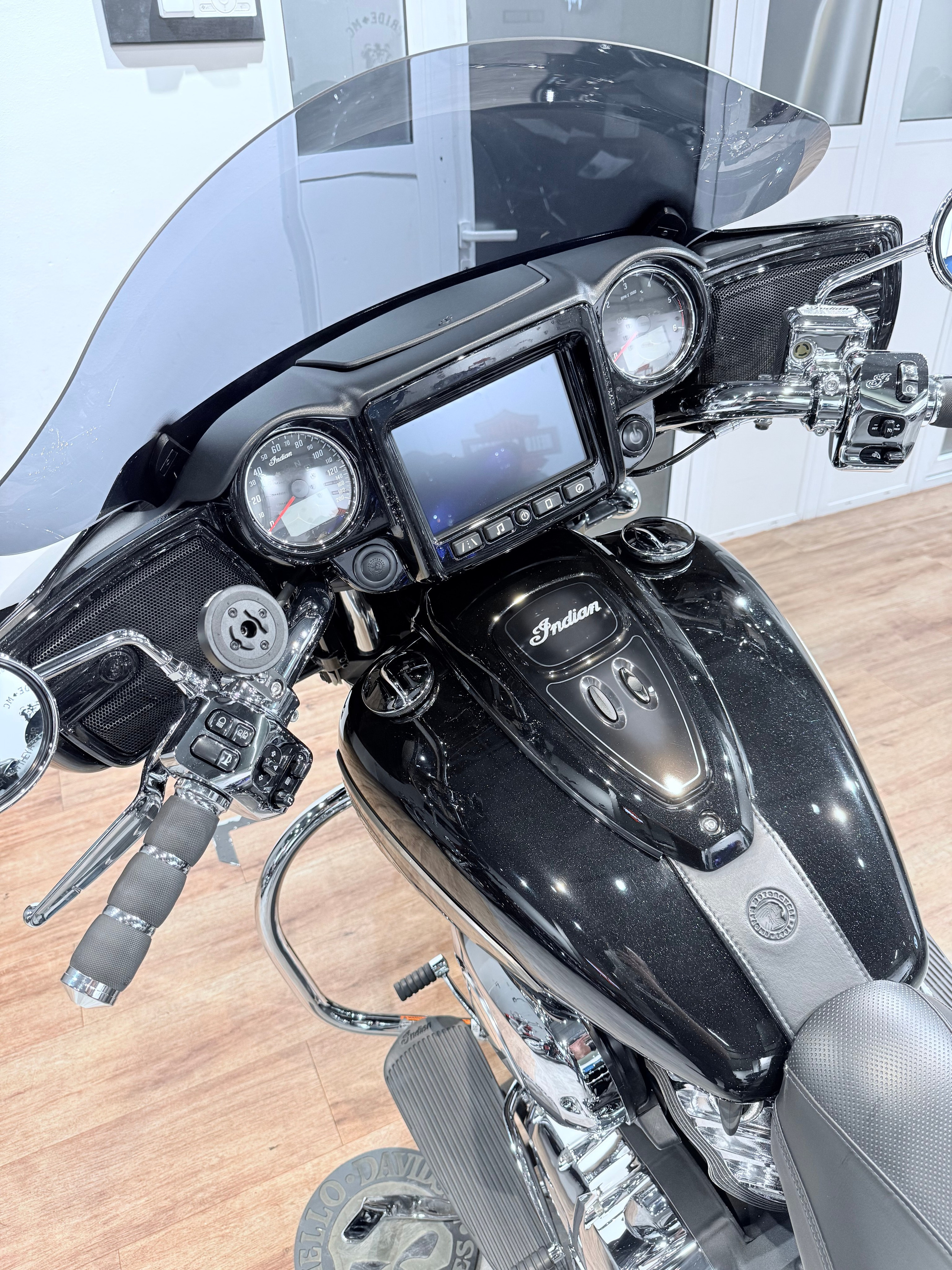 2019 Indian Chieftain Limited. Hello Davidson, Москва. Только хорошие мотоциклы…