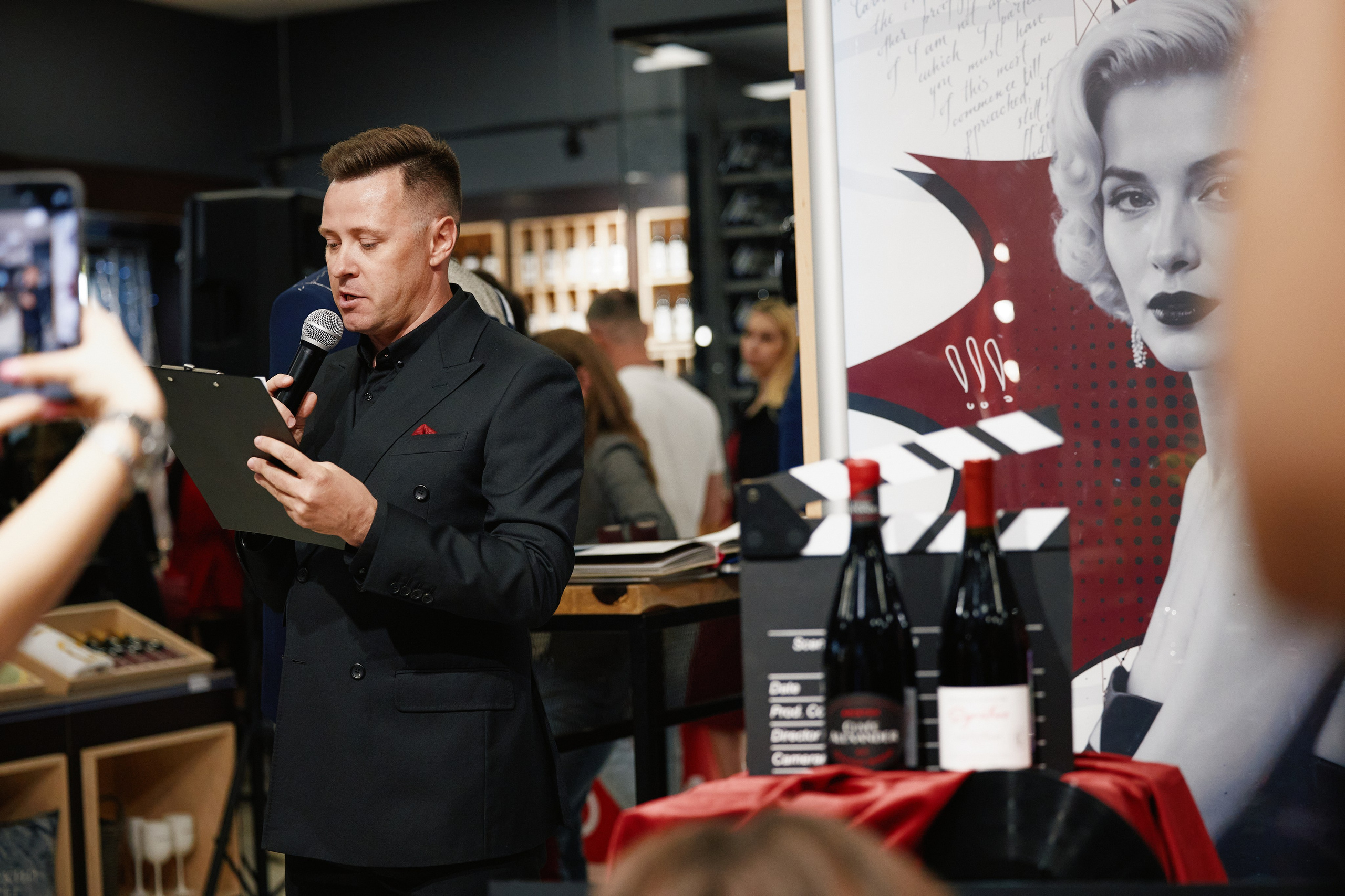 Иммерсивный спектакль в Винном клубе CHATEAU TAMAGNE 21.05. Свадебный репортажный фотограф краснодар максим дремов дрёмов фотосессия студия цена