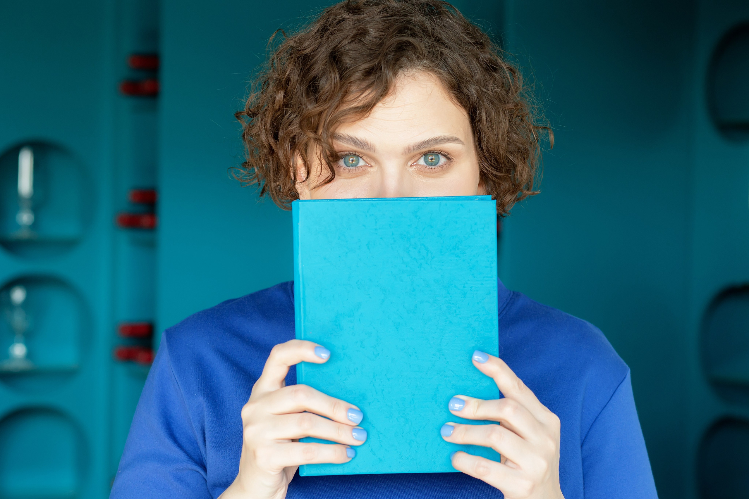 Визуал для группы ВК психолога в Санкт-Петербурге. Контент для соцсетей. Портретные фотосессии, контент-съемки, репортаж