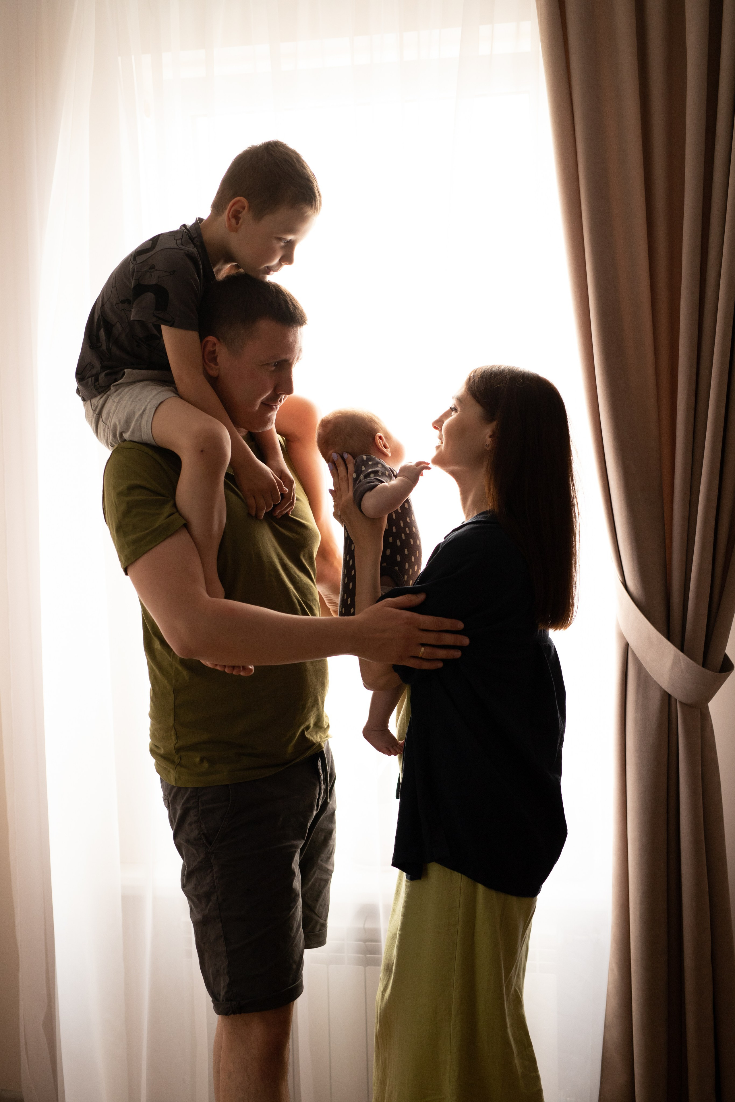 Портфолио семейная съемка Волгоград Волжский. Фотограф новорождённых Волгоград Волжский Дарья Рыскаль