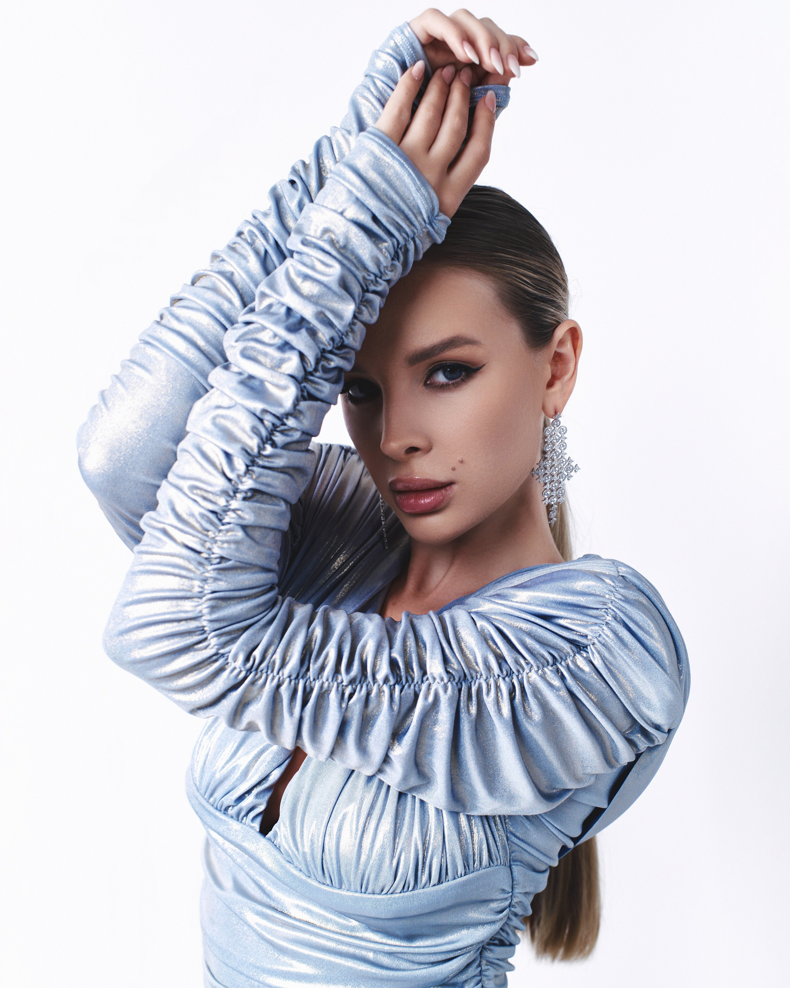 Miruna. NOIZOMAX Художественный фотограф в Дубай