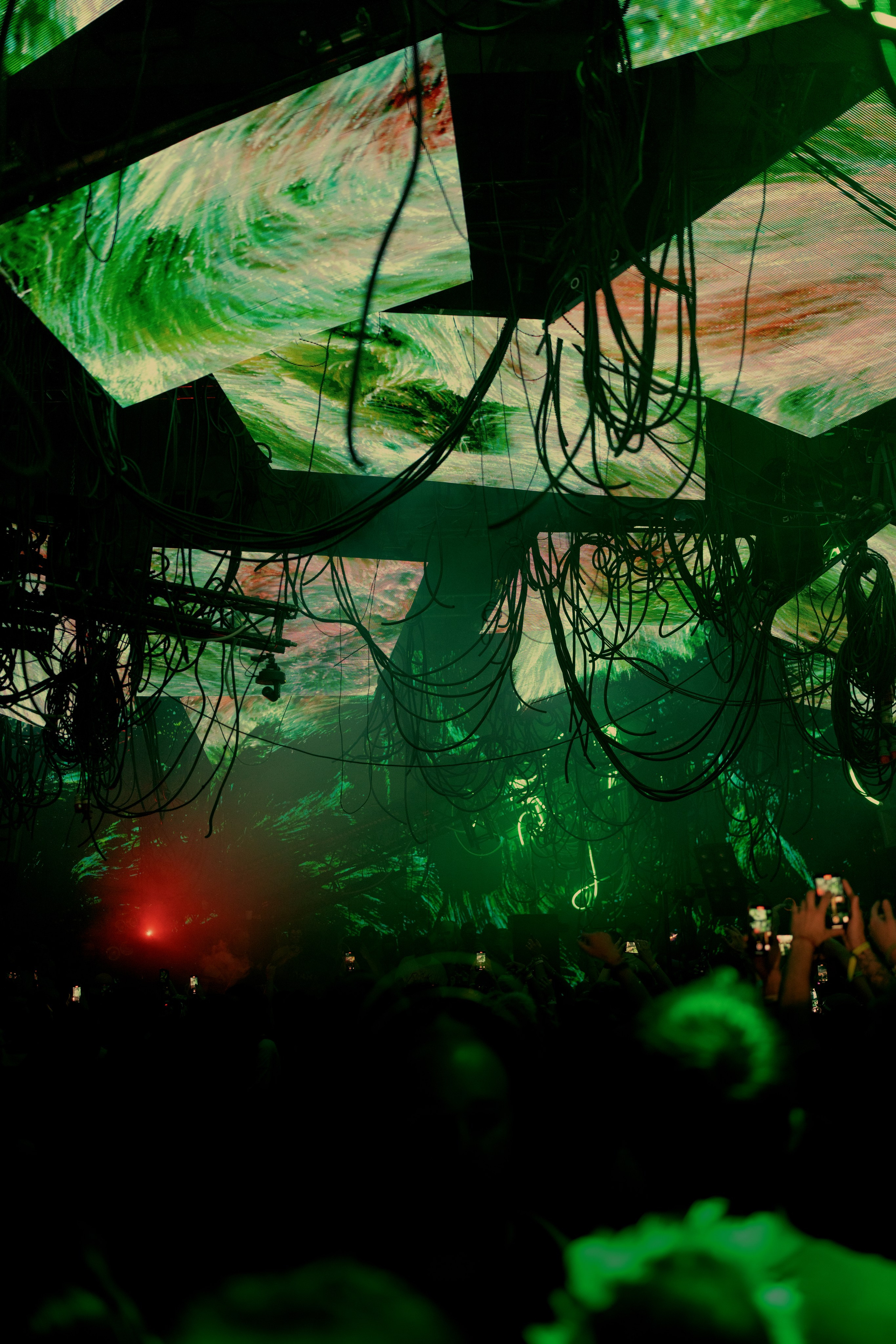 Outline 2024. @tomrus: Рустам Шагиморданов — фотограф