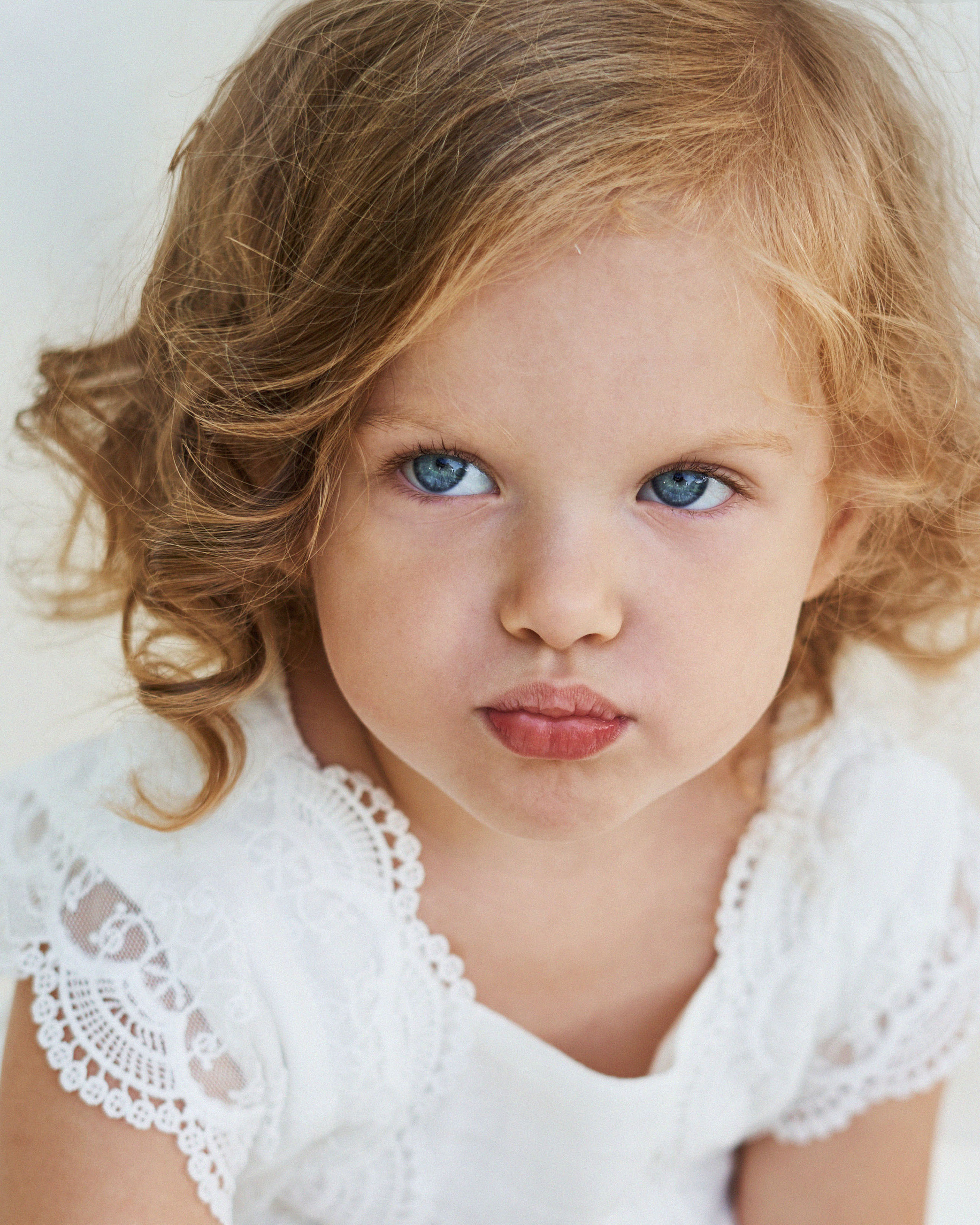 Девочки (модельное портфолио). Семейный и детский фотограф в Москве Лара Клунная