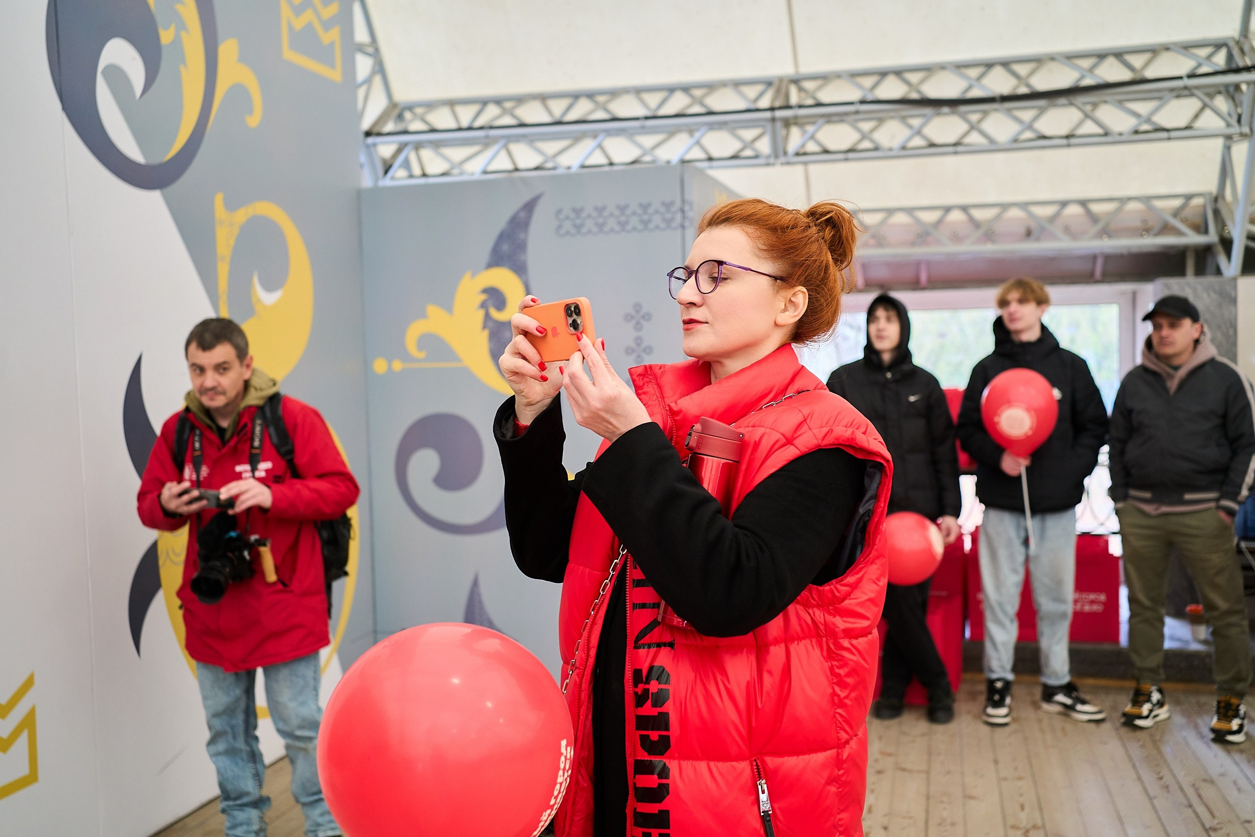 Субботник у Управления делами Мэра и Правительства Москвы. Фотограф и Видеограф в Москве. Олег Корушев
