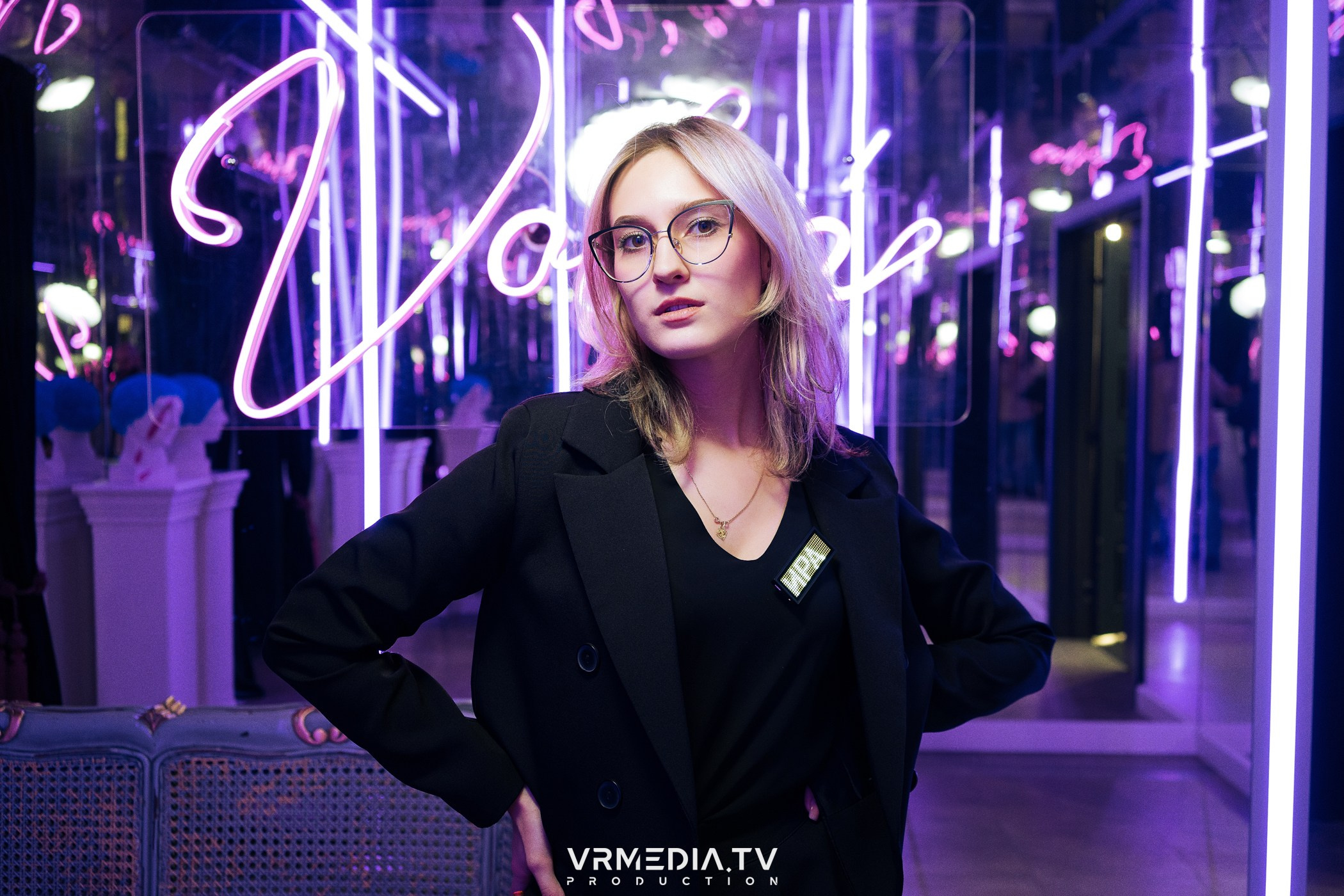 Dance в караоке-баре «Volna»