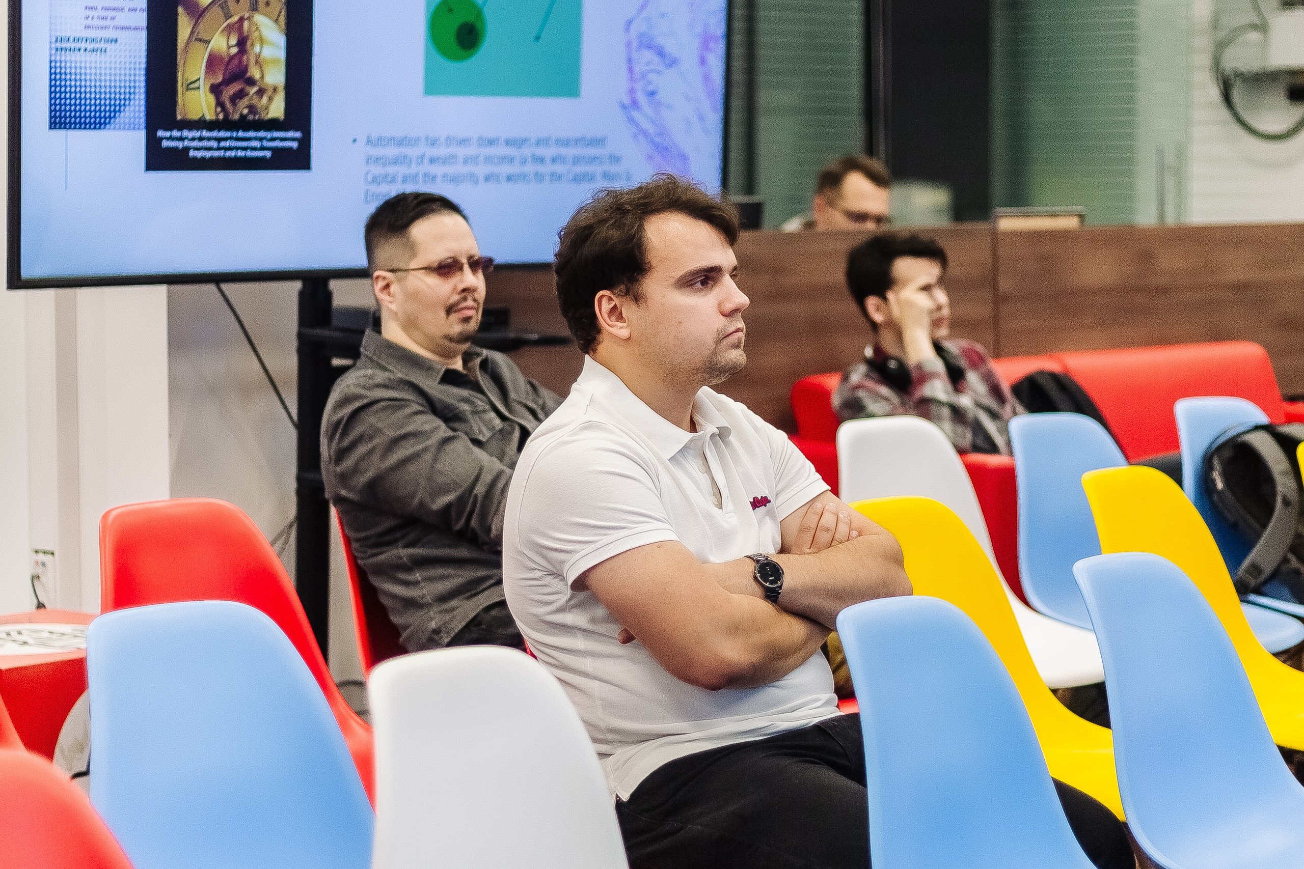 Неймарк. Лекторий. Репортажный и портретный фотограф в Нижнем Новгороде Максим Горшков