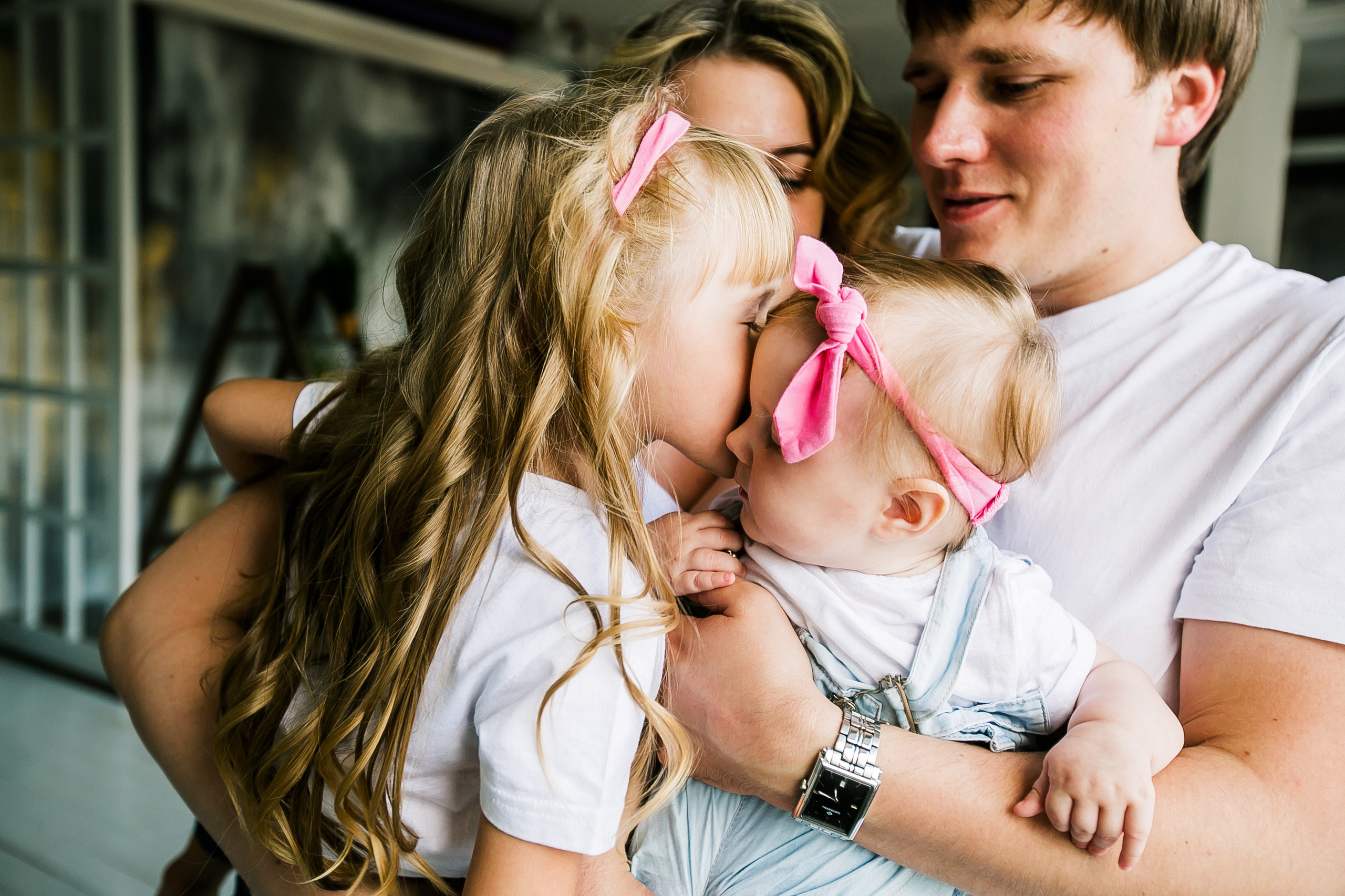 Семья в воздухе. Фотограф Полина Егорова город Тюмень