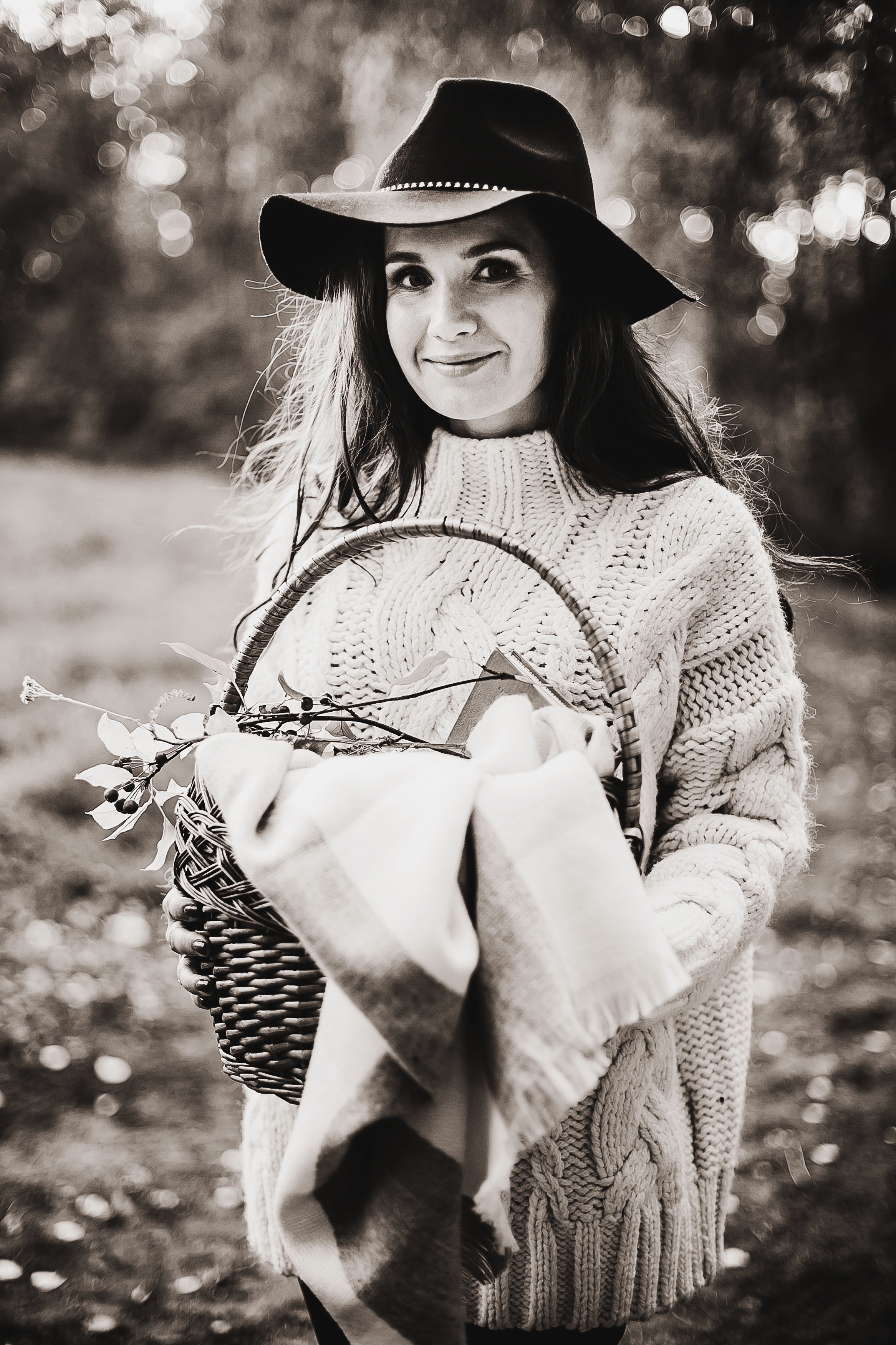 Даня, мама и бабушка. Осенний пейзаж. Фотограф Полина Егорова город Тюмень