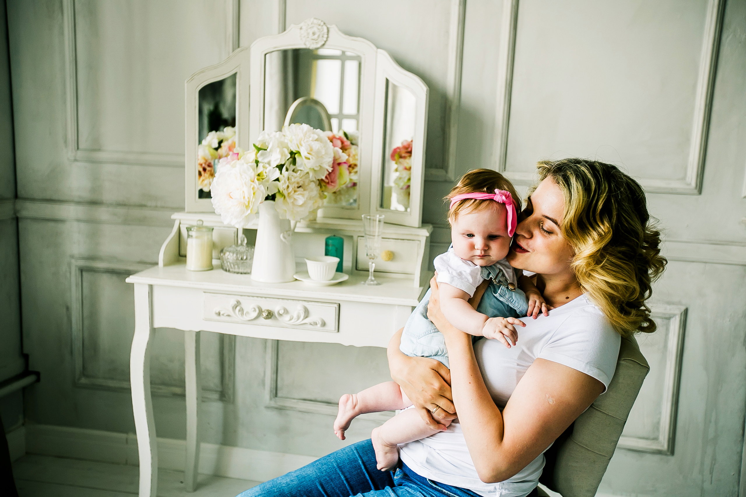 Семья в воздухе. Фотограф Полина Егорова город Тюмень