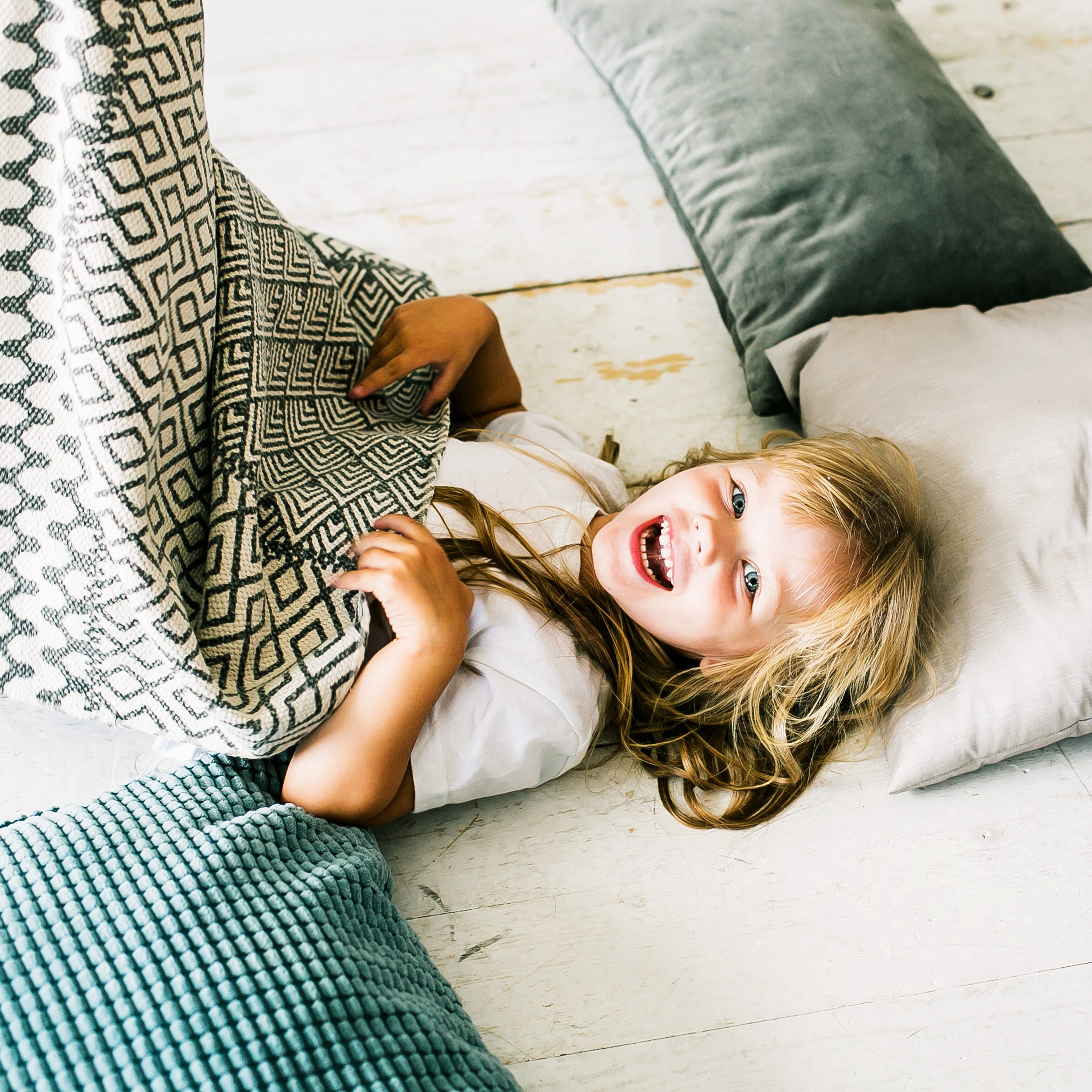 Семья в воздухе. Фотограф Полина Егорова город Тюмень