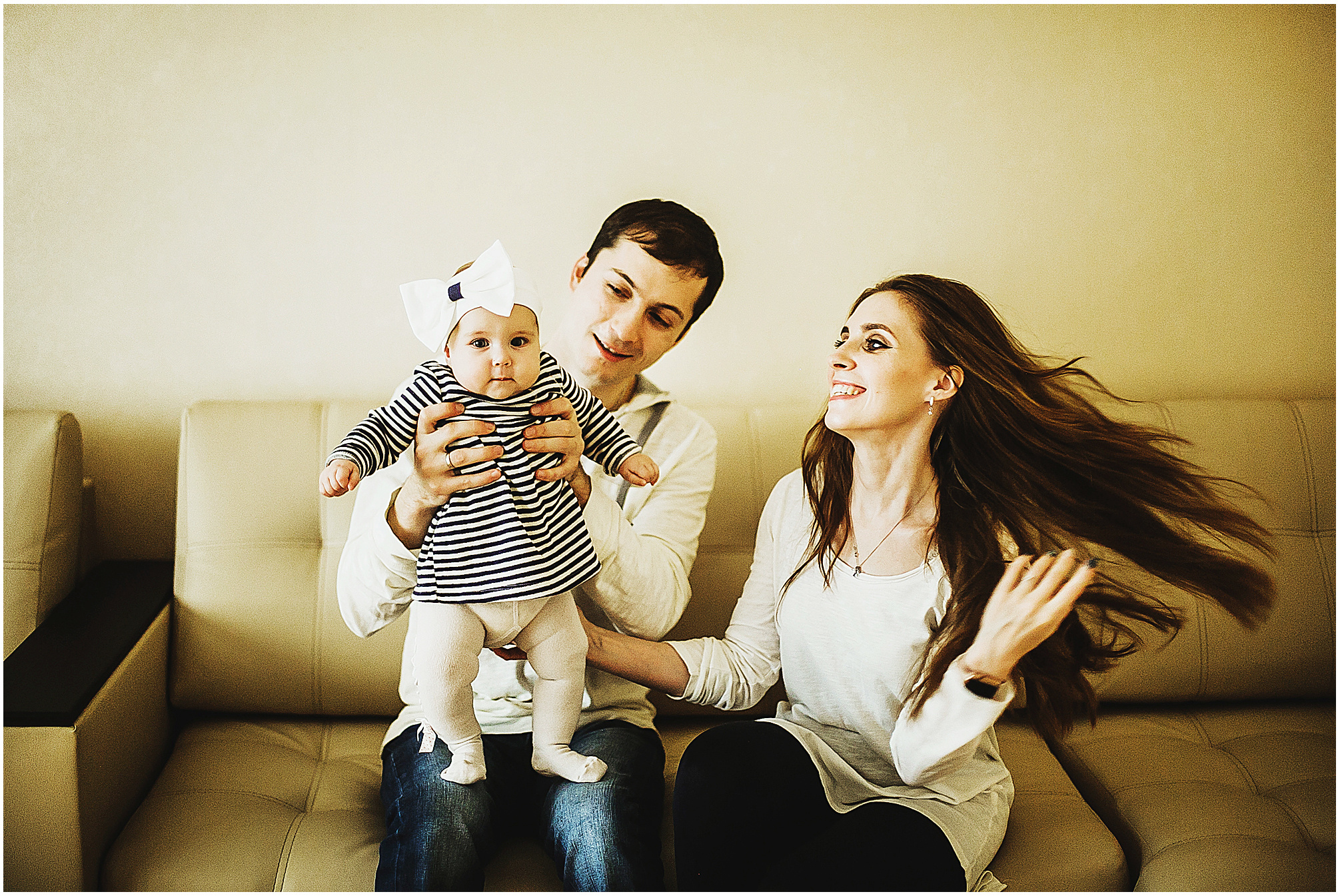 Яночка и родители. Фотограф Полина Егорова город Тюмень