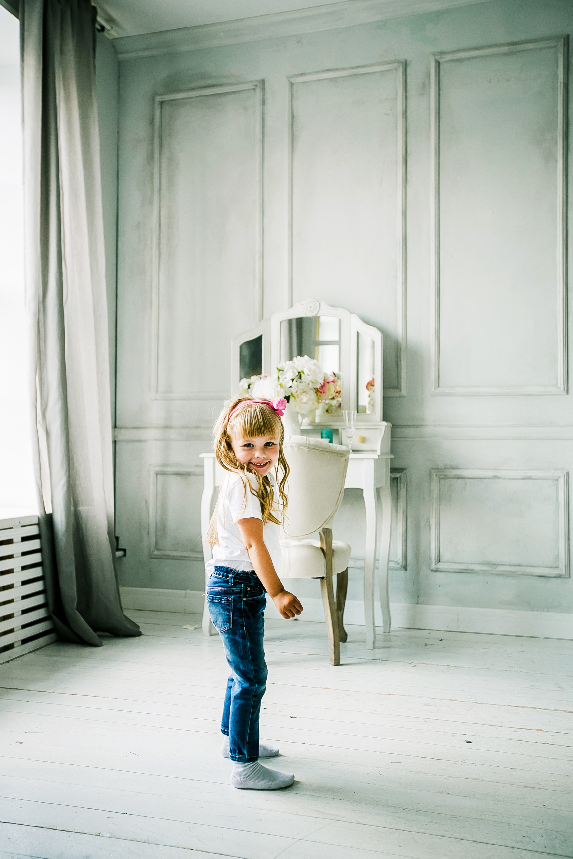 Семья в воздухе. Фотограф Полина Егорова город Тюмень