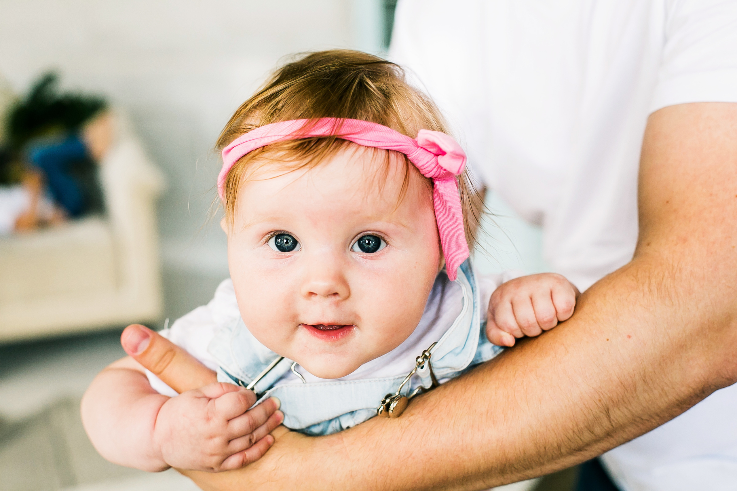Семья в воздухе. Фотограф Полина Егорова город Тюмень
