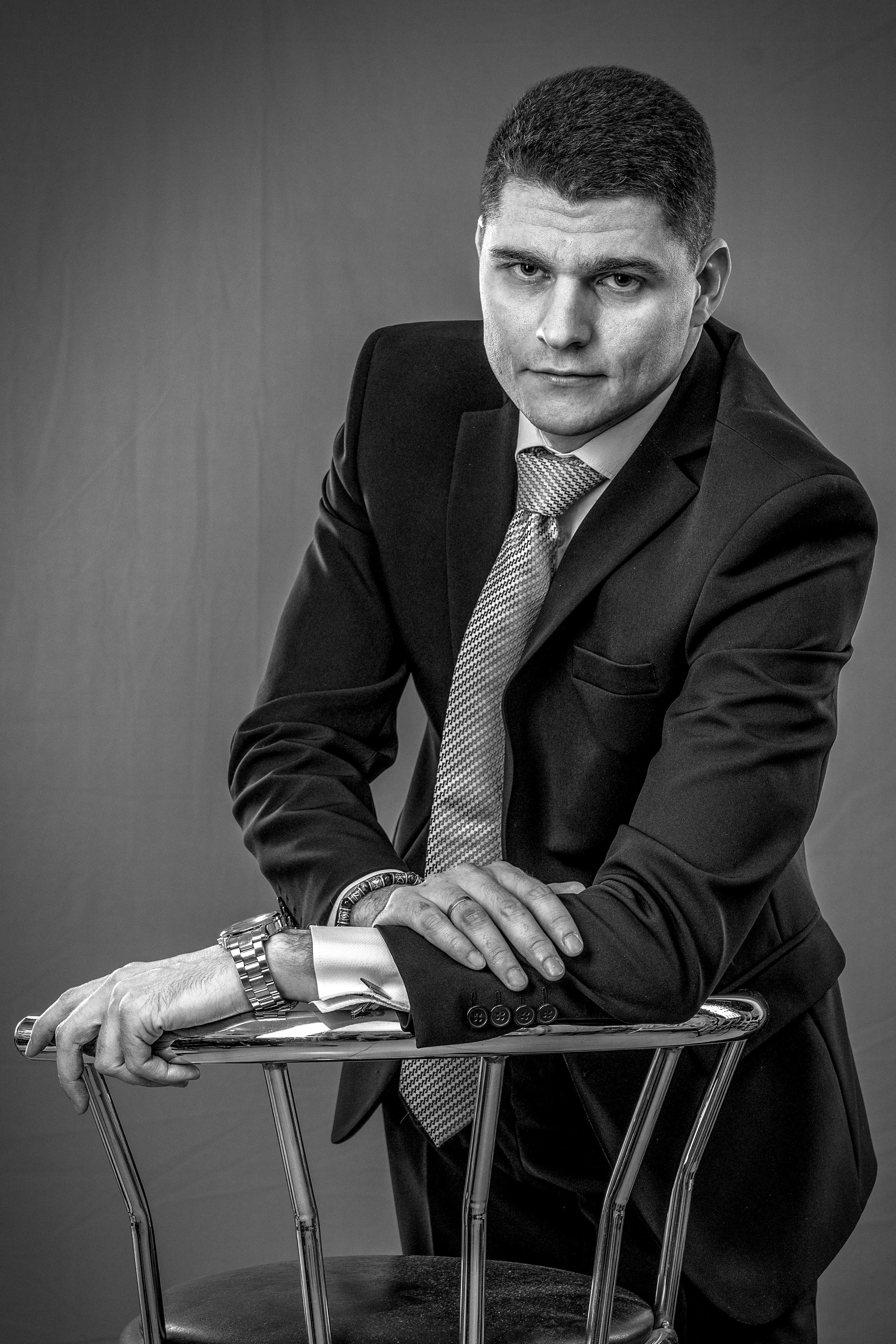 Мужской портрет. Максим Матвийченко и Виктория Басова профессионалы своего дела