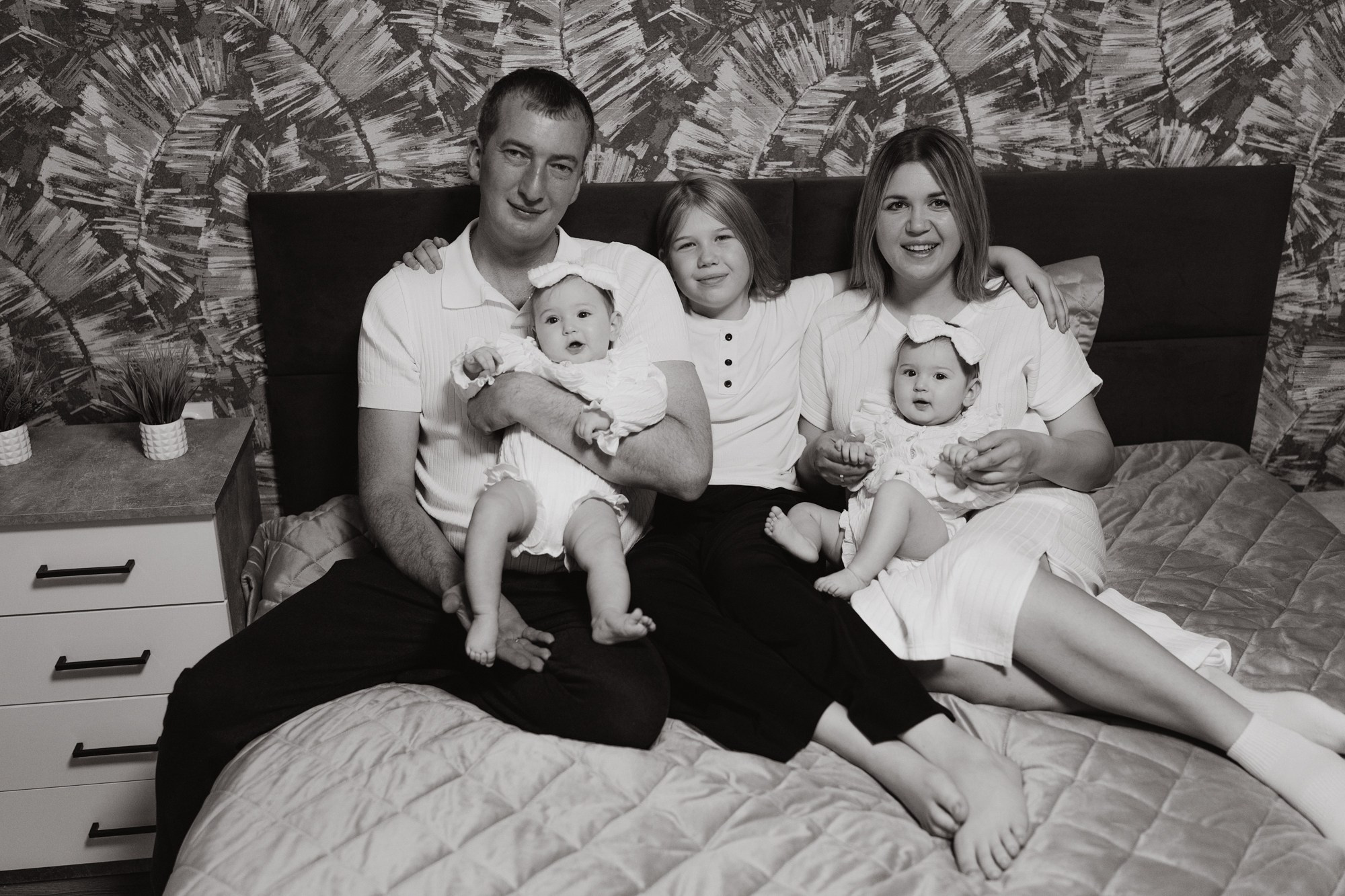 Семейная фотосессия с двойняшками в квартире. Свадебный и репортажный фотограф в Ярославле Евгений Сальников