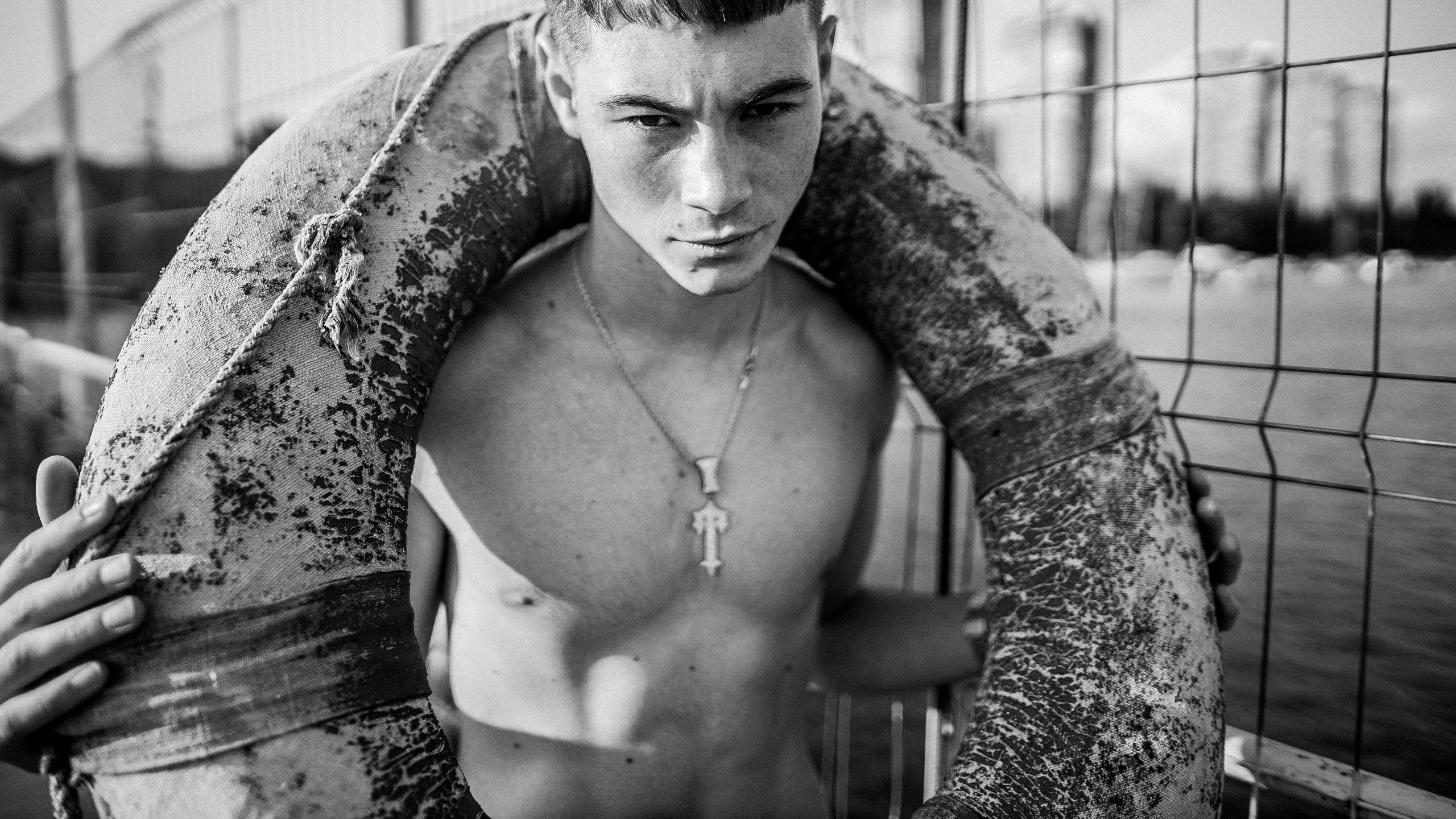 Меня зовут Стас Барыкин, я фотограф. Живу и работаю в Ростове-на-Дону